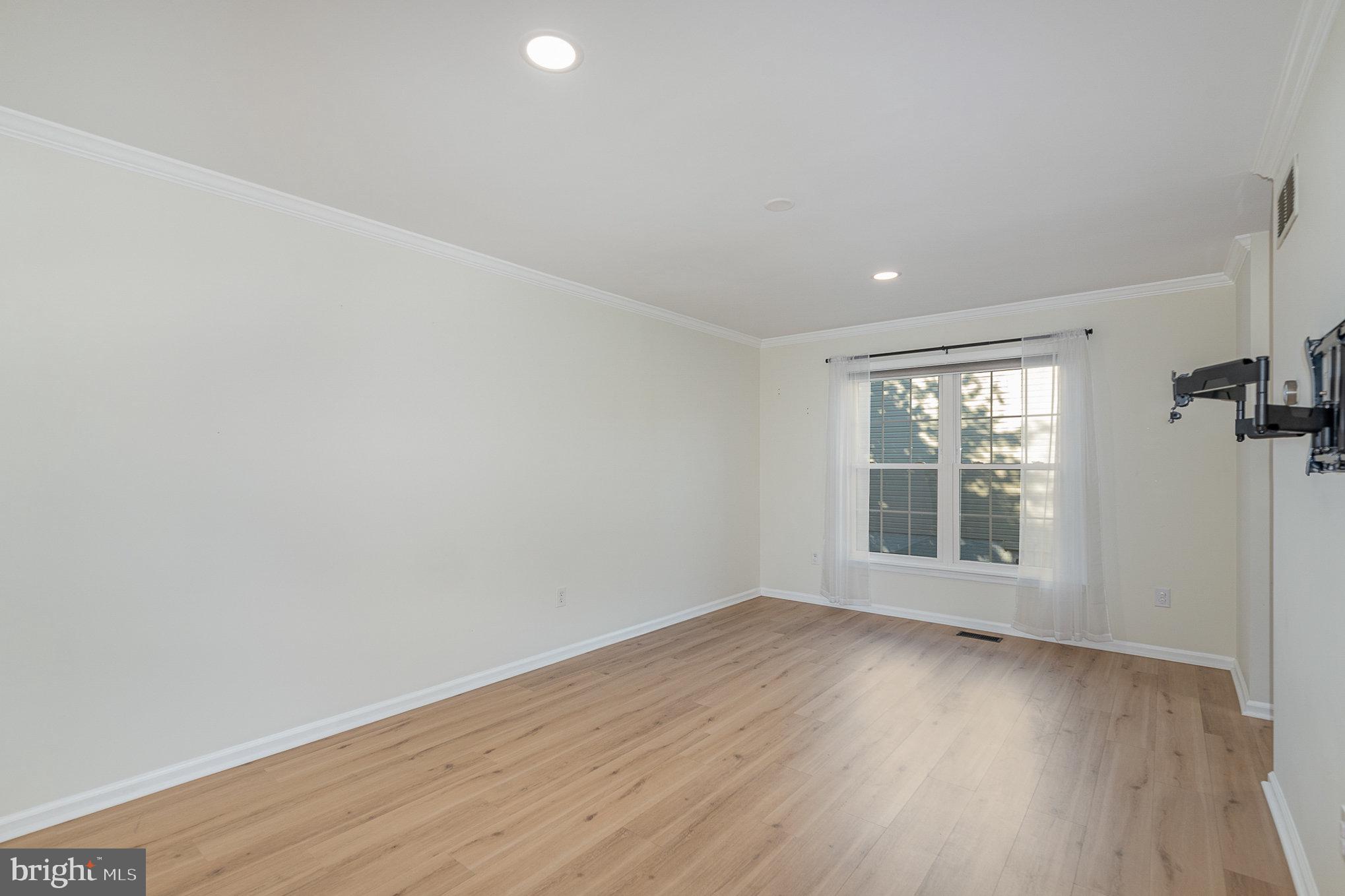 HICKORY OVERLOOK - Residential