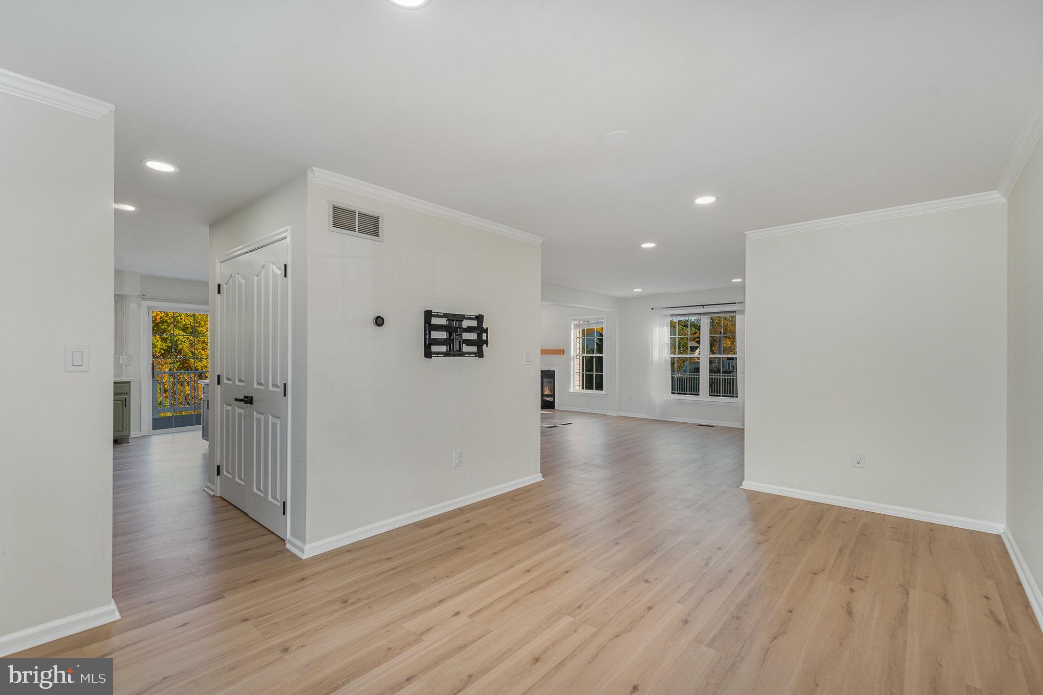 HICKORY OVERLOOK - Residential