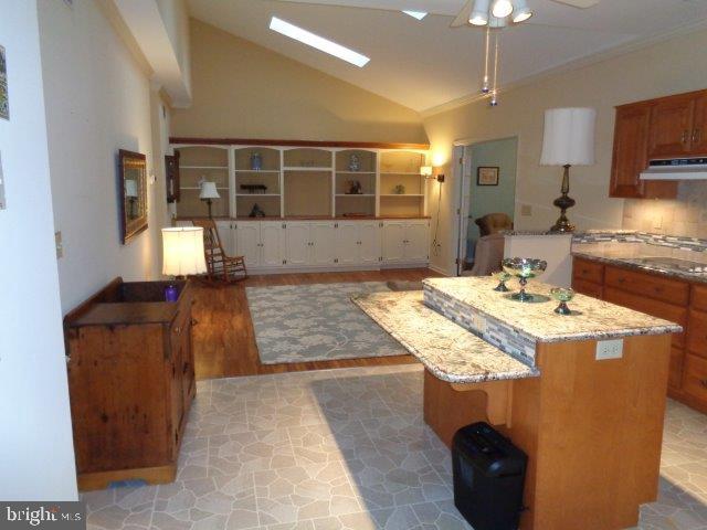 WALNUT COURT - Residential