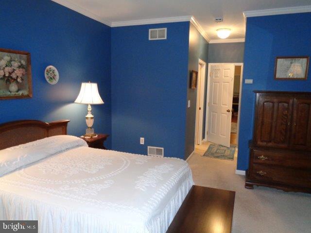 WALNUT COURT - Residential