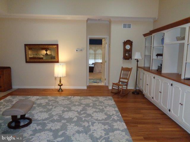 WALNUT COURT - Residential