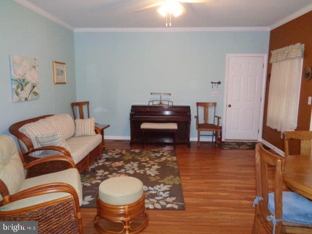 WALNUT COURT - Residential