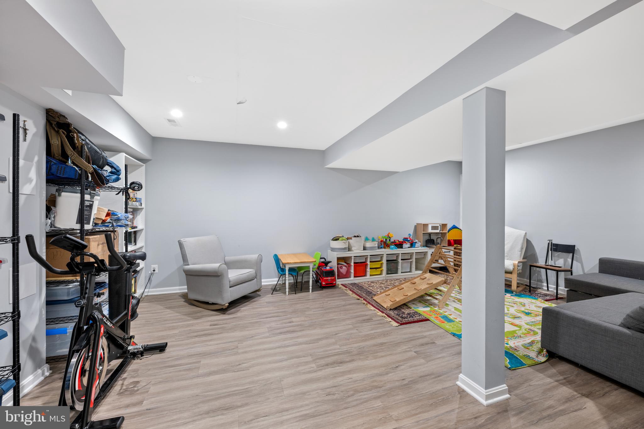 REFLECTION LAKE - Residential Lease