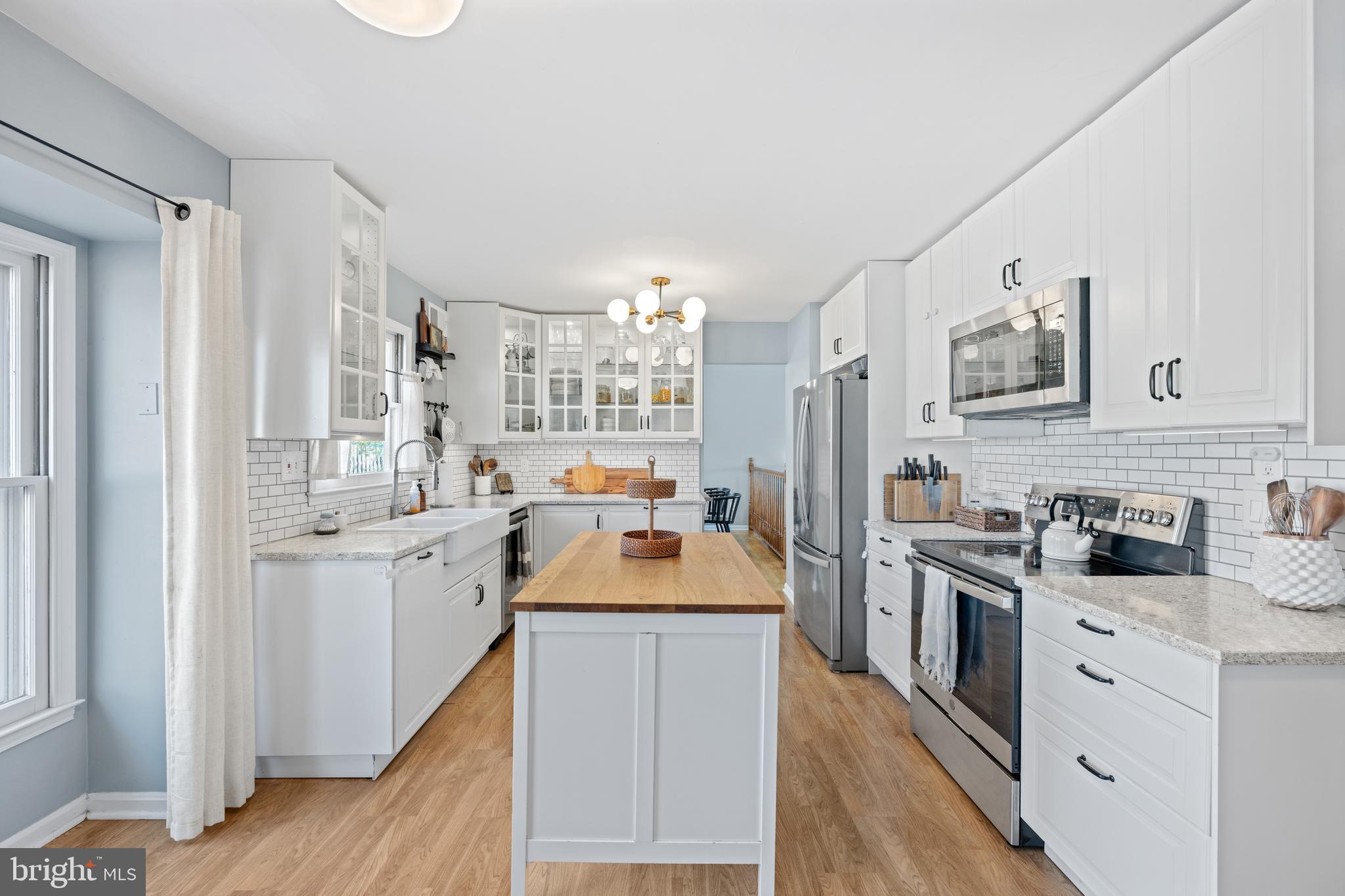 REFLECTION LAKE - Residential Lease