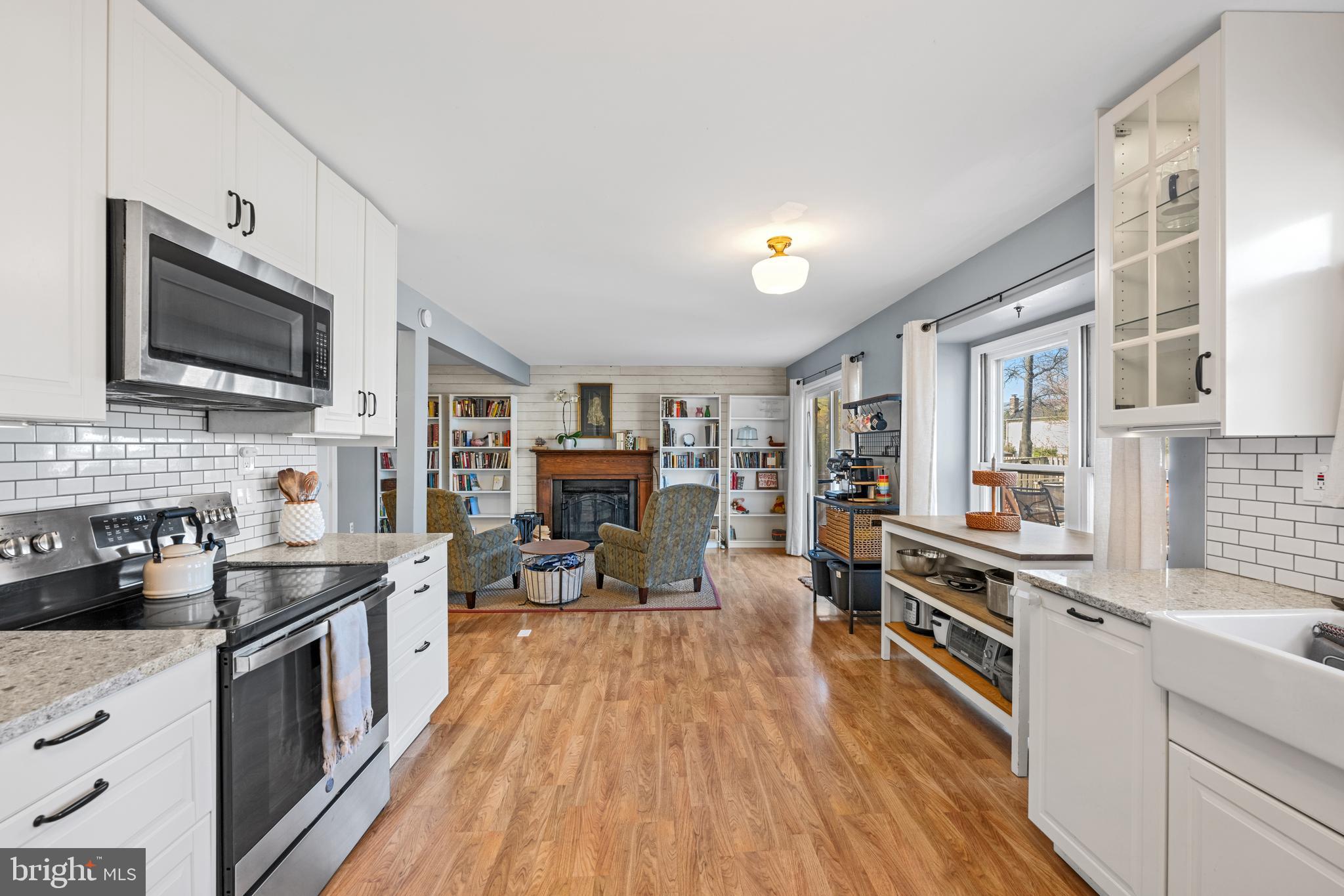 REFLECTION LAKE - Residential Lease