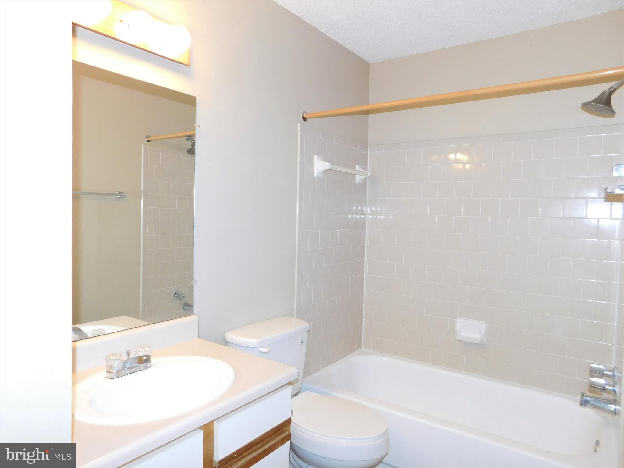 WESTMAREN - Residential Lease