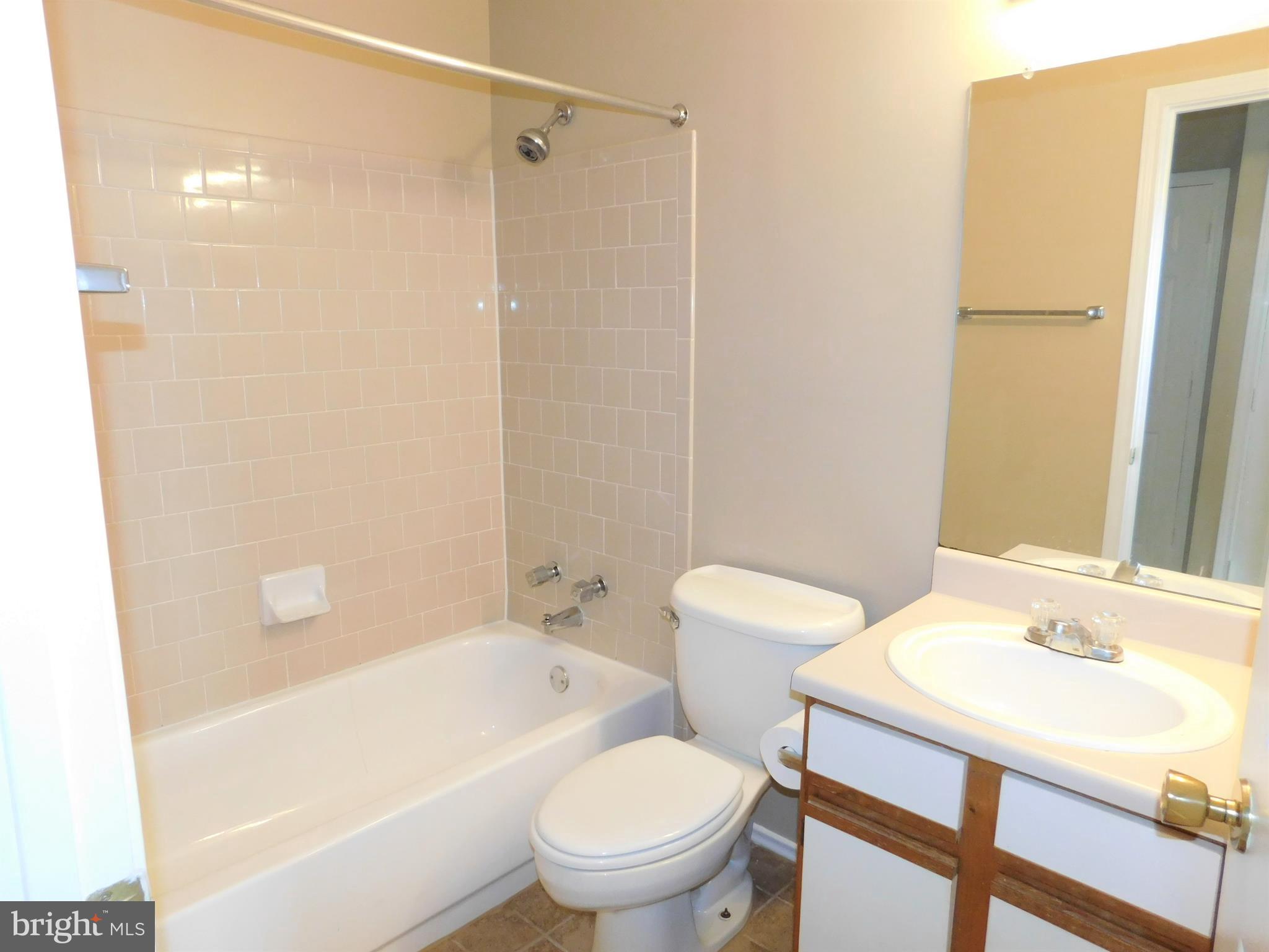 WESTMAREN - Residential Lease