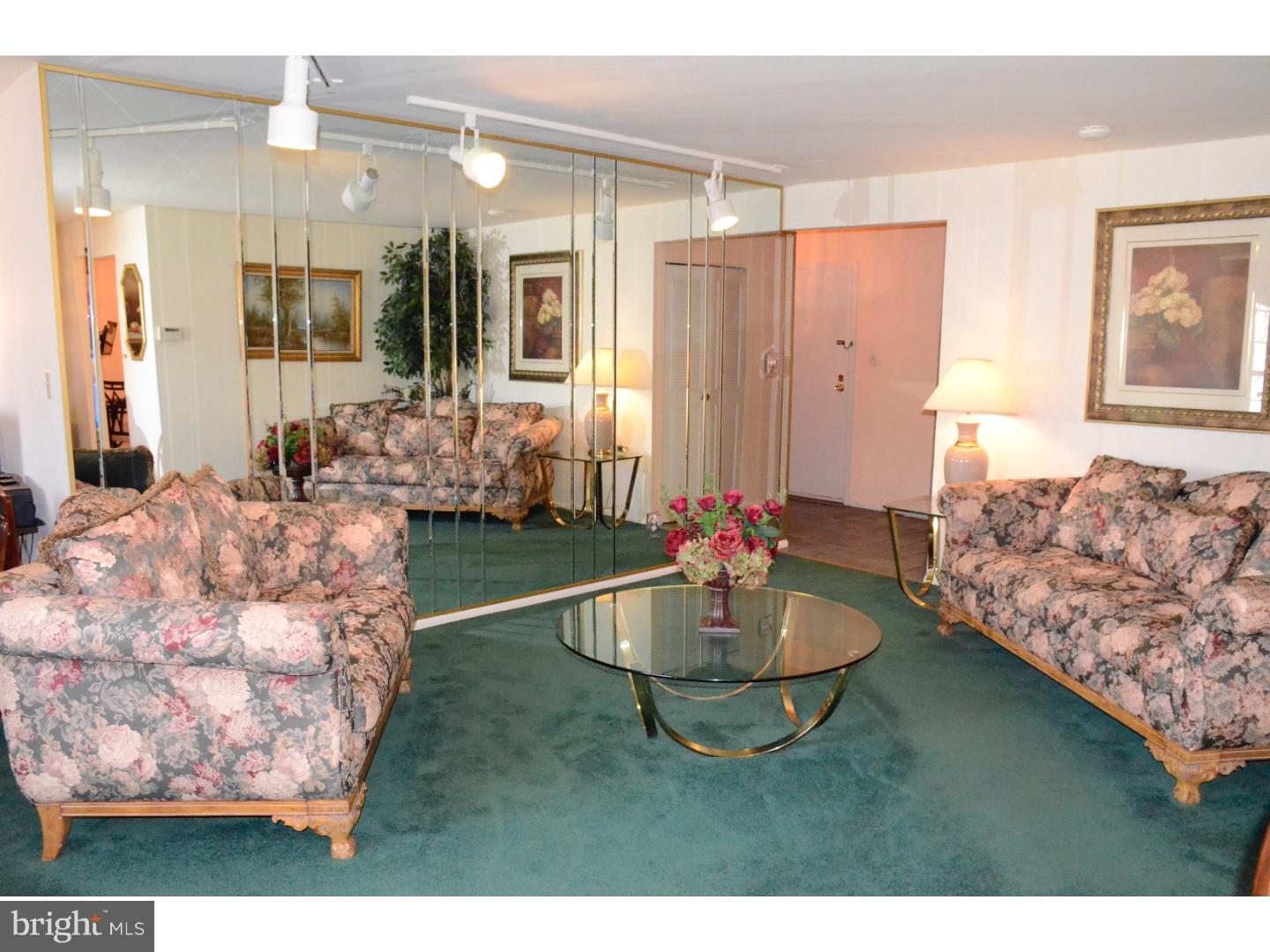 GYPSY LANE CONDOS - Residential