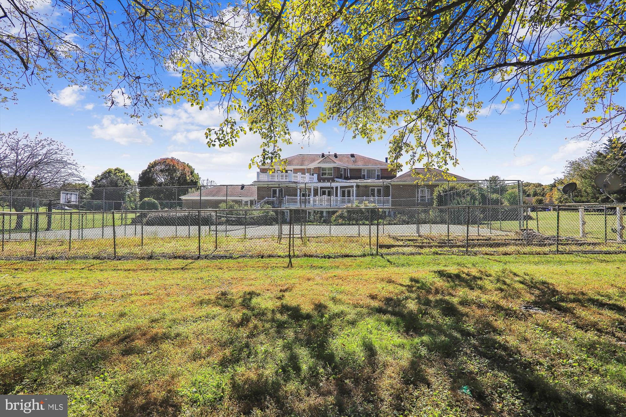 LAYTONSVILLE - Residential