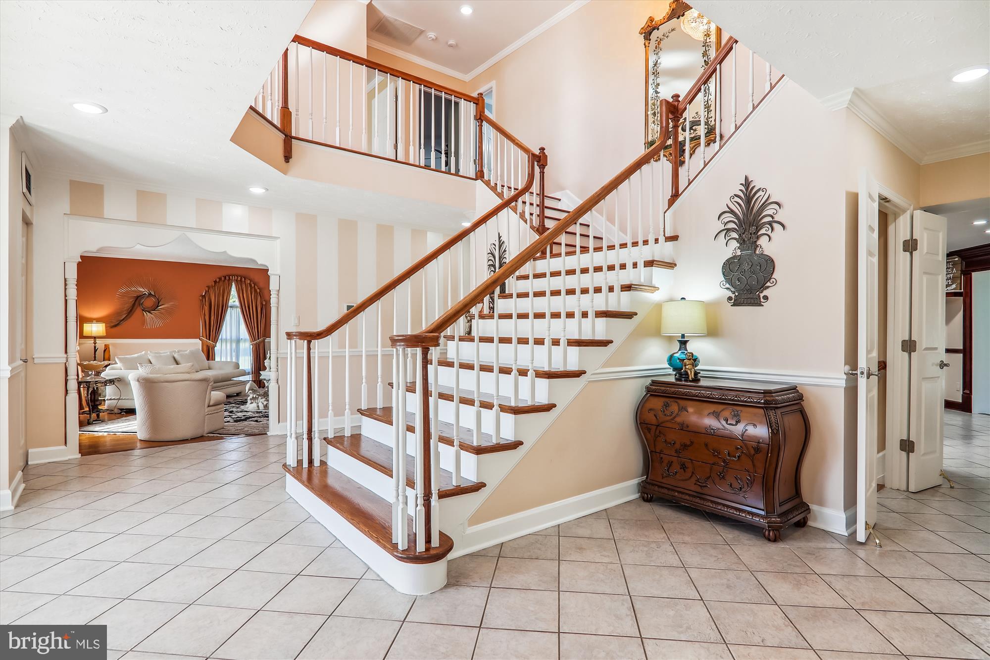 LAYTONSVILLE - Residential