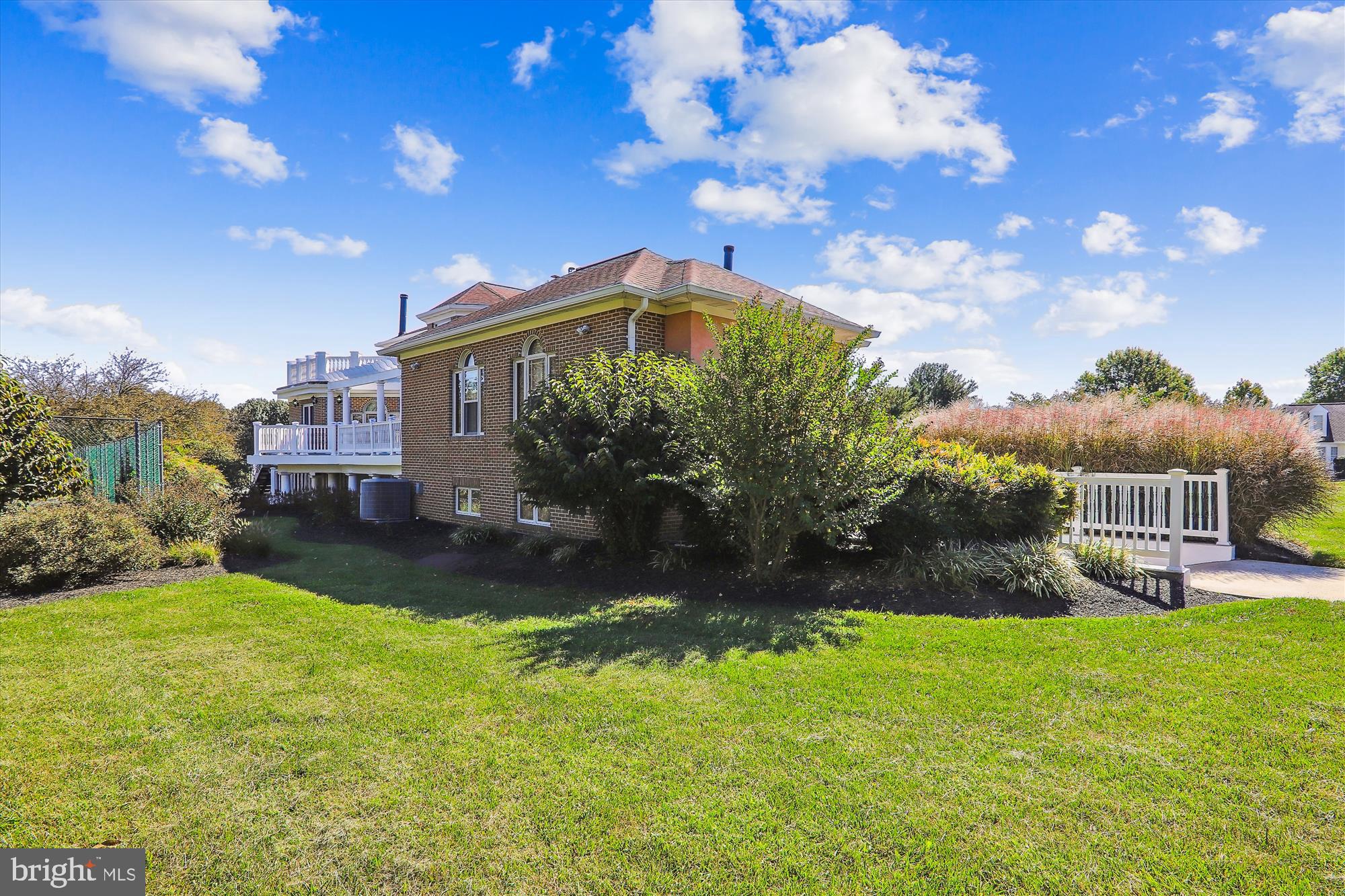 LAYTONSVILLE - Residential