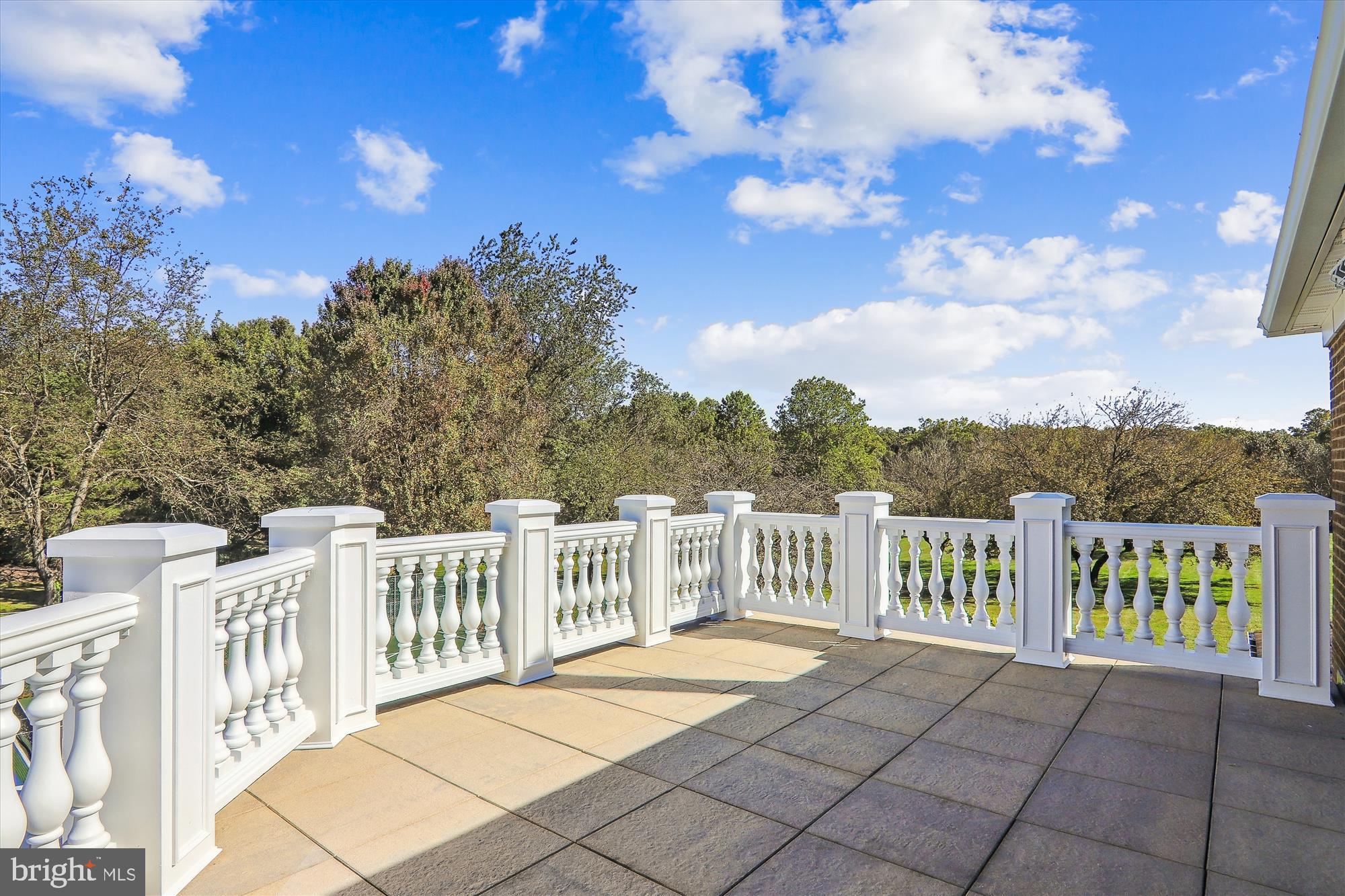 LAYTONSVILLE - Residential