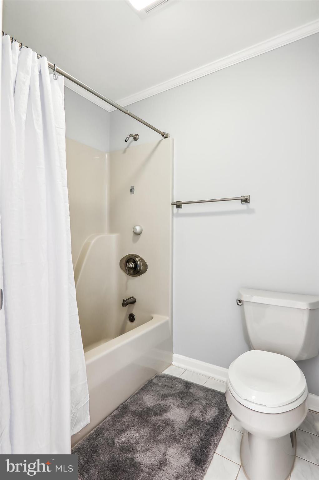 LAYTONSVILLE - Residential