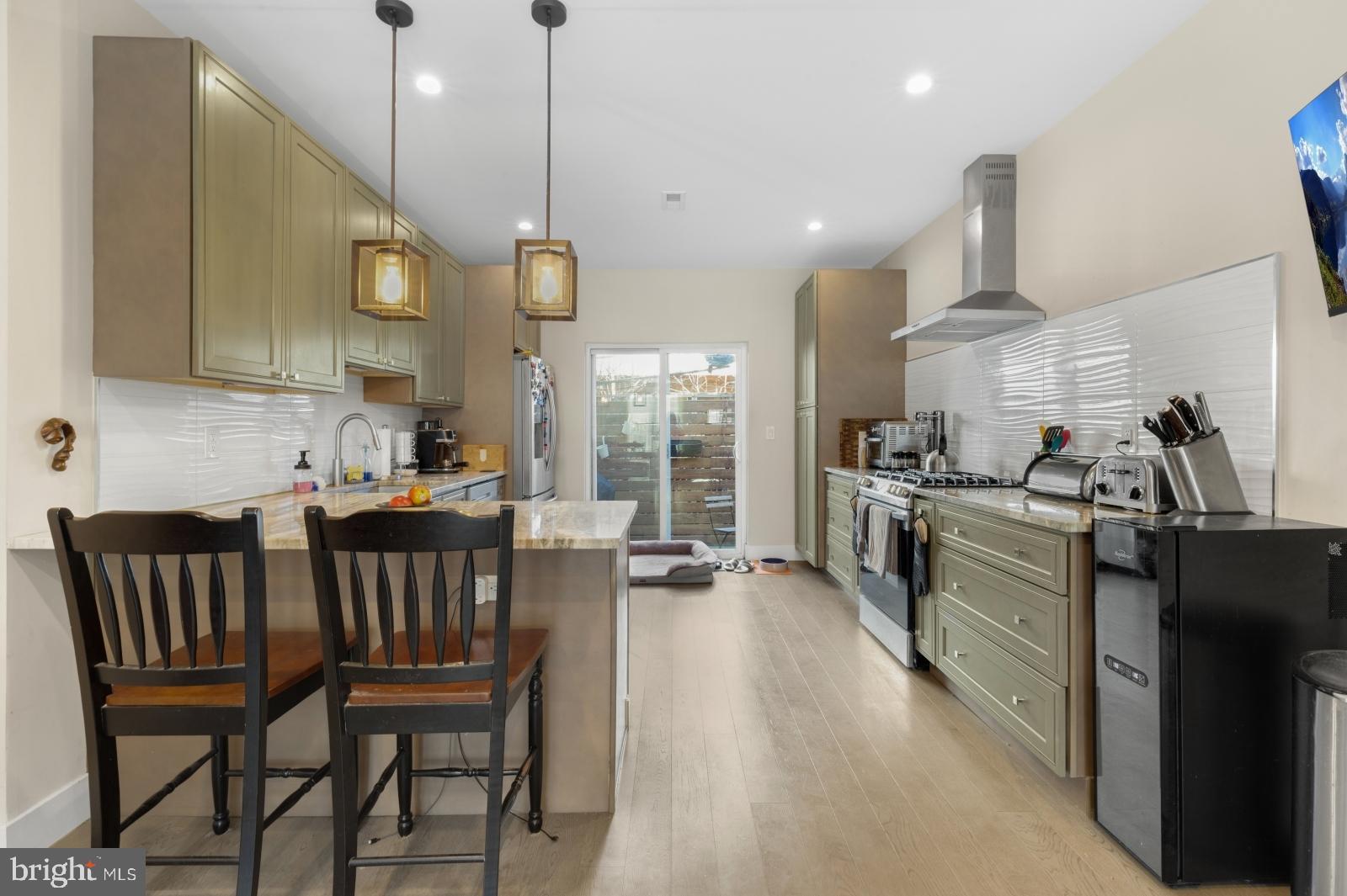 POINT BREEZE - Residential Lease