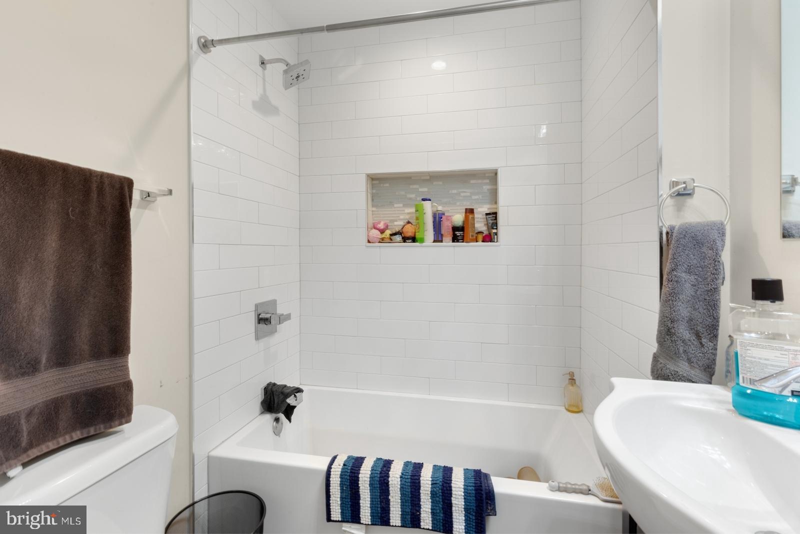 POINT BREEZE - Residential Lease