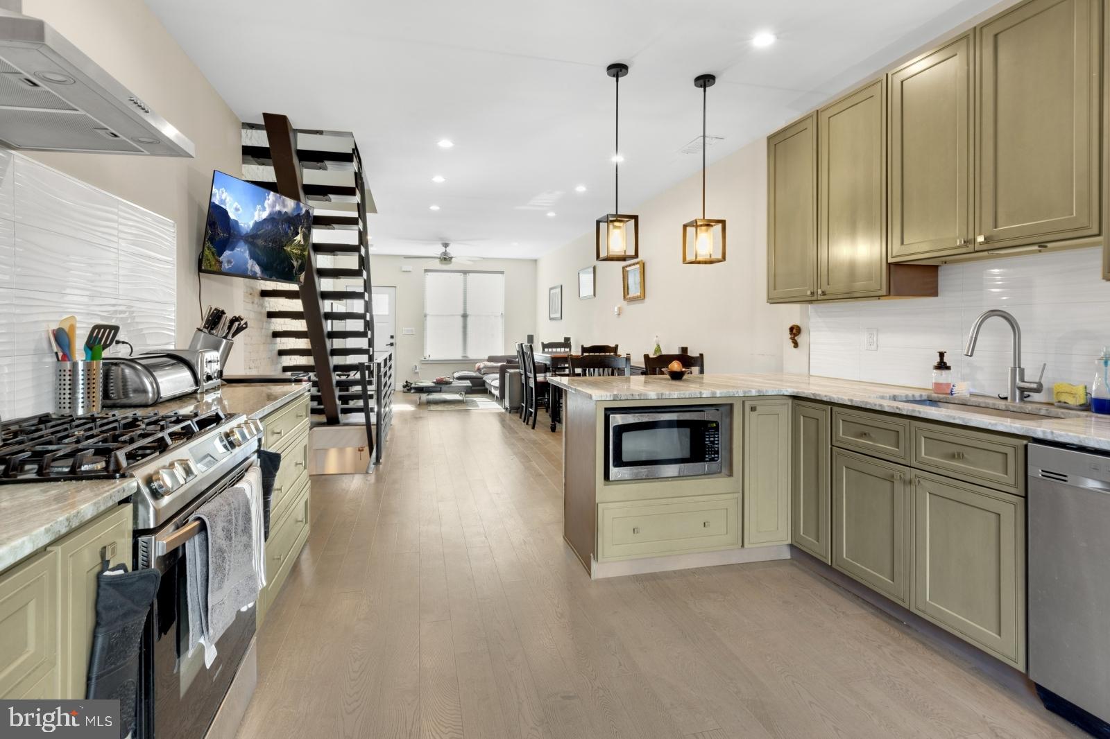 POINT BREEZE - Residential Lease