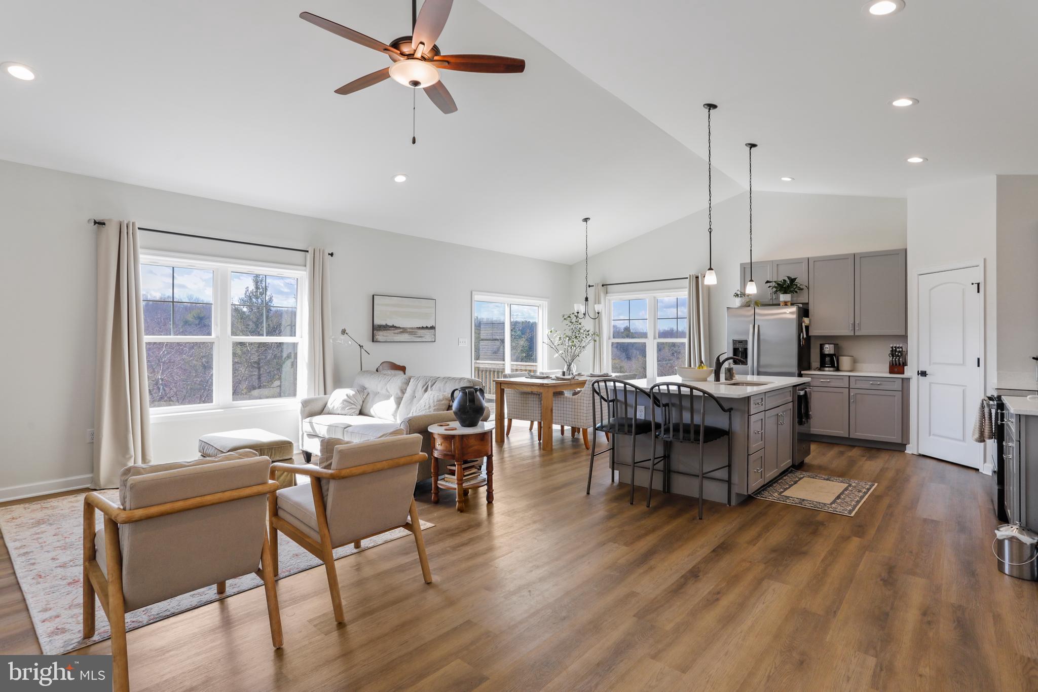 MIDDLE CREEK VISTAS - Residential