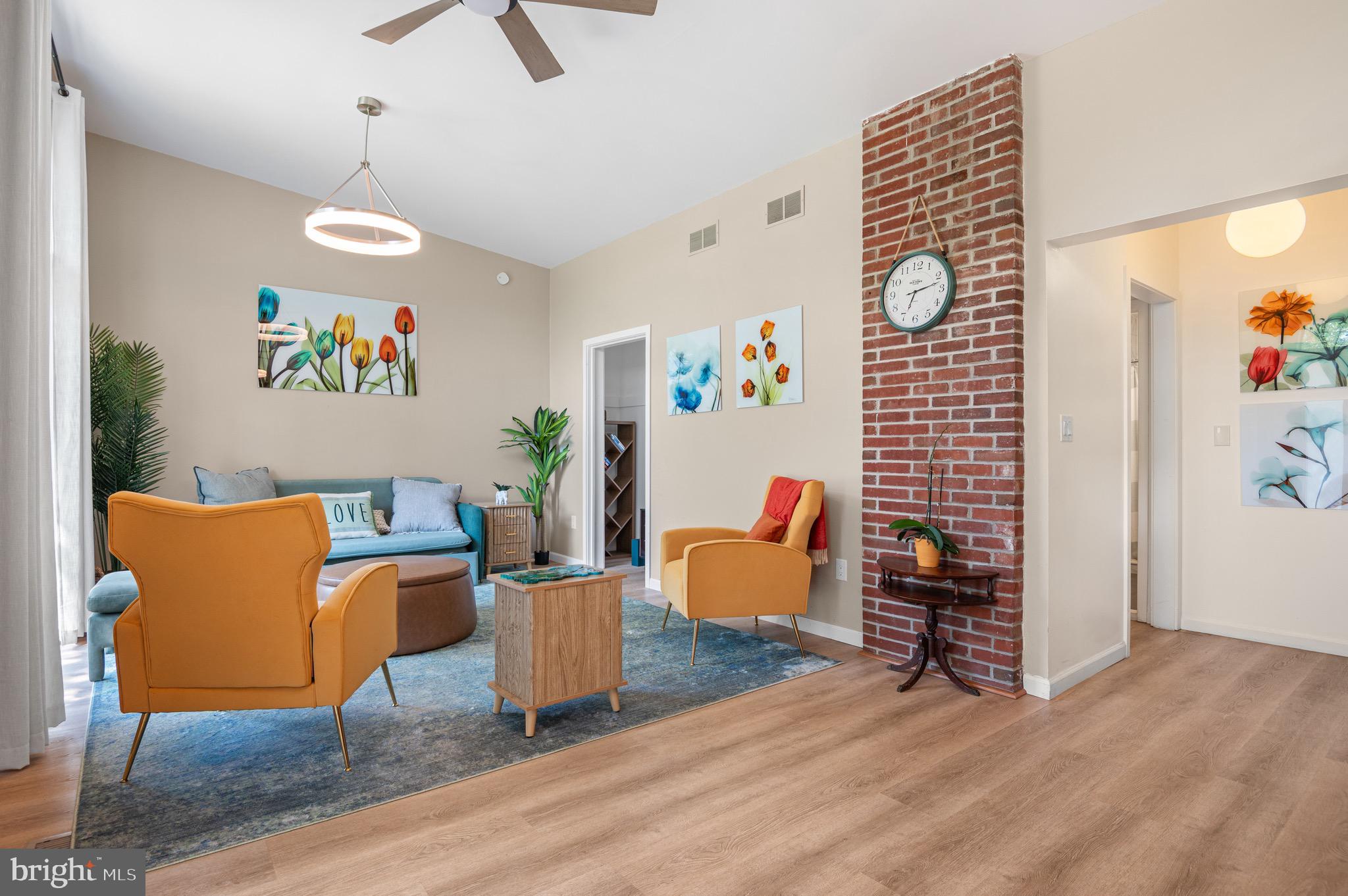 STROUDSBURG - Residential