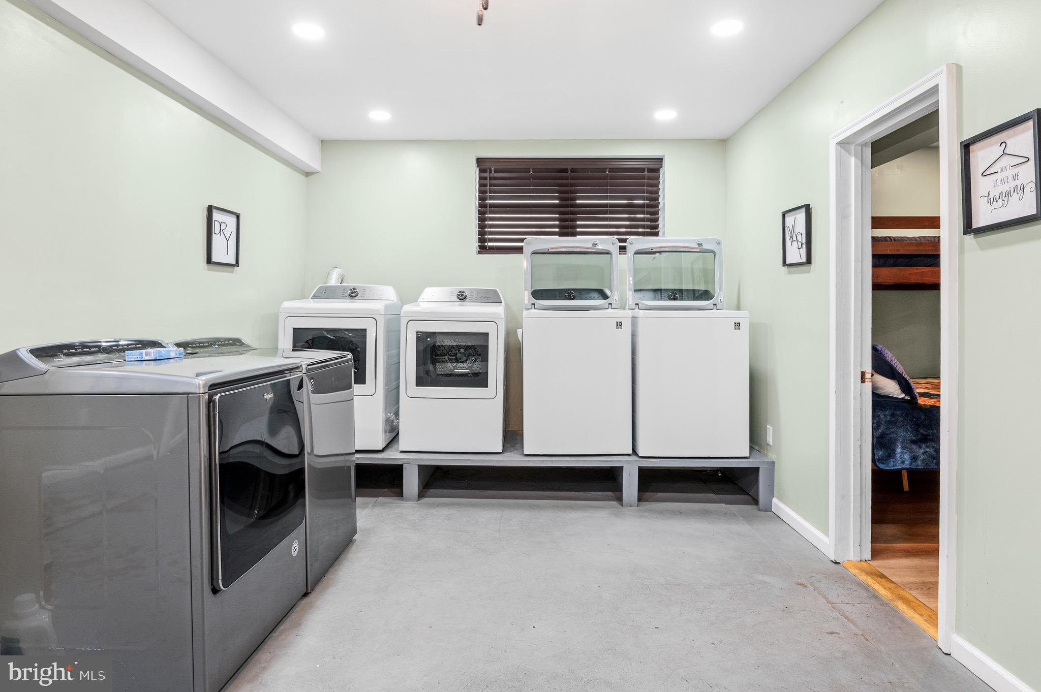 STROUDSBURG - Residential