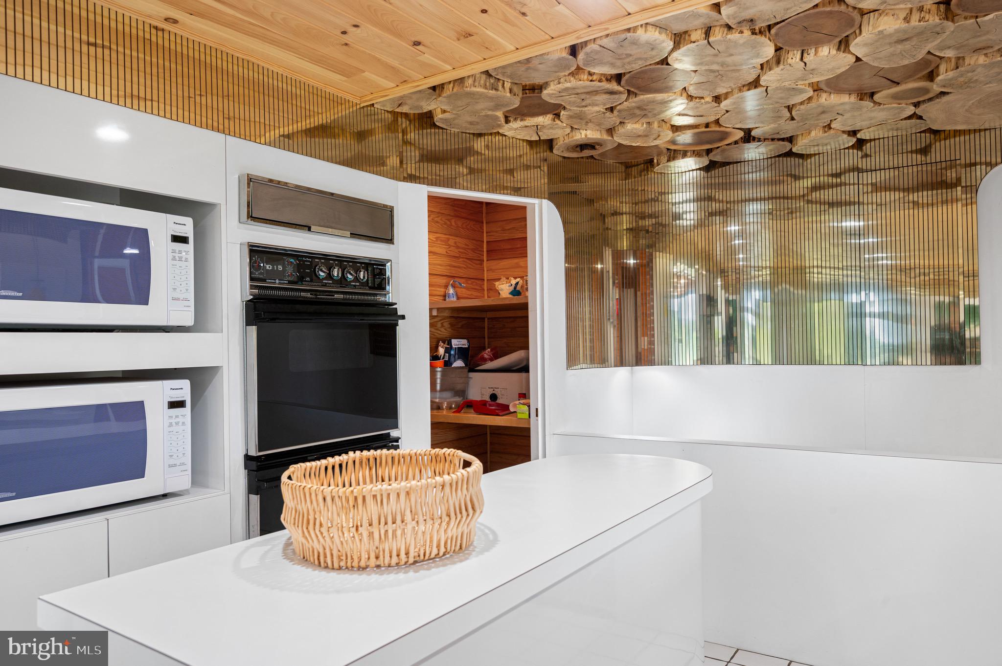 STROUDSBURG - Residential