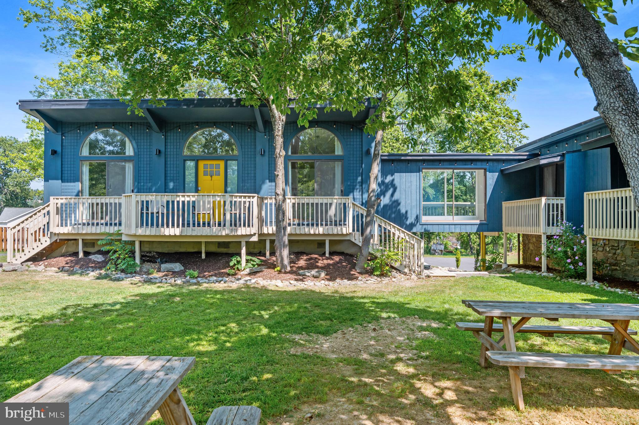 STROUDSBURG - Residential