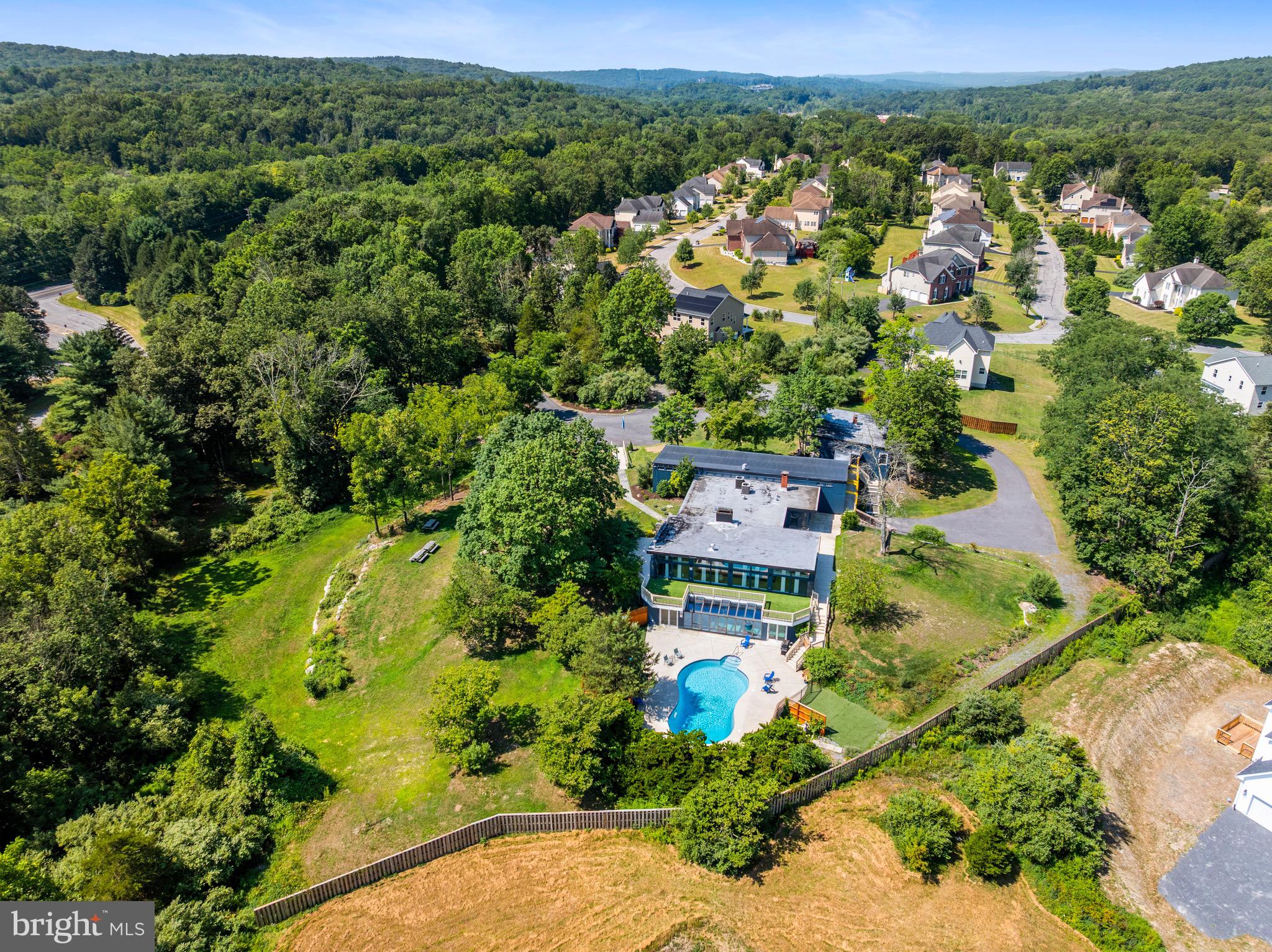 STROUDSBURG - Residential