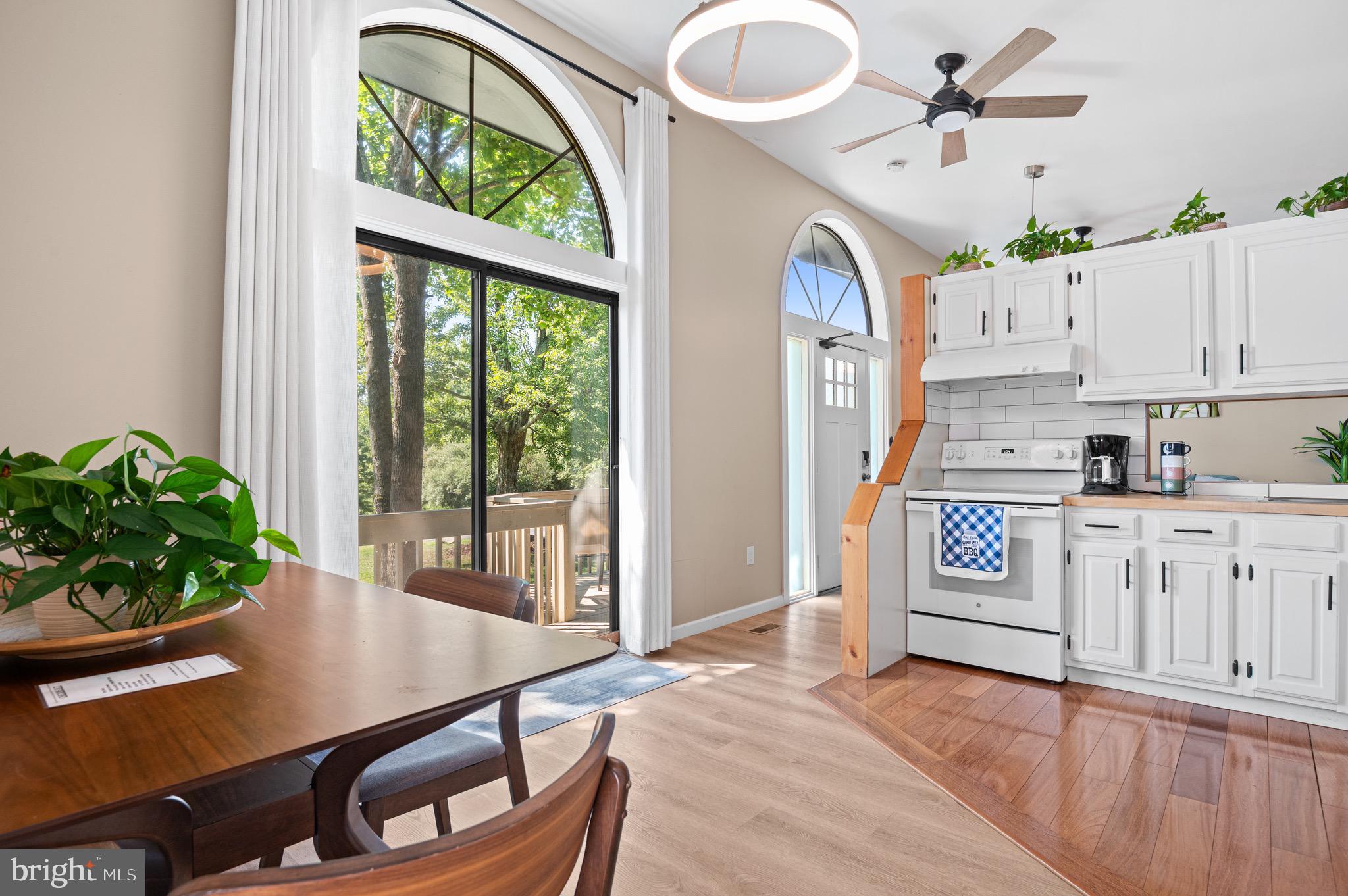 STROUDSBURG - Residential