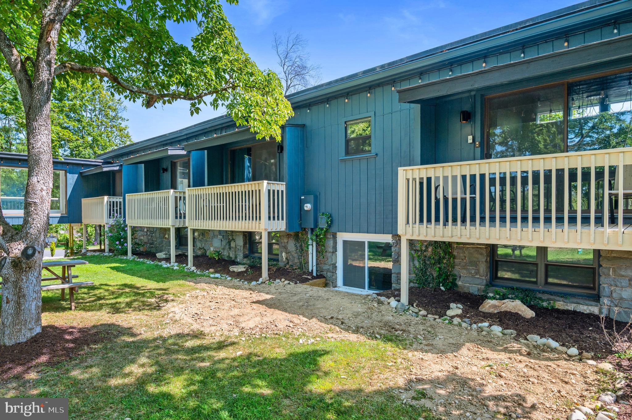 STROUDSBURG - Residential