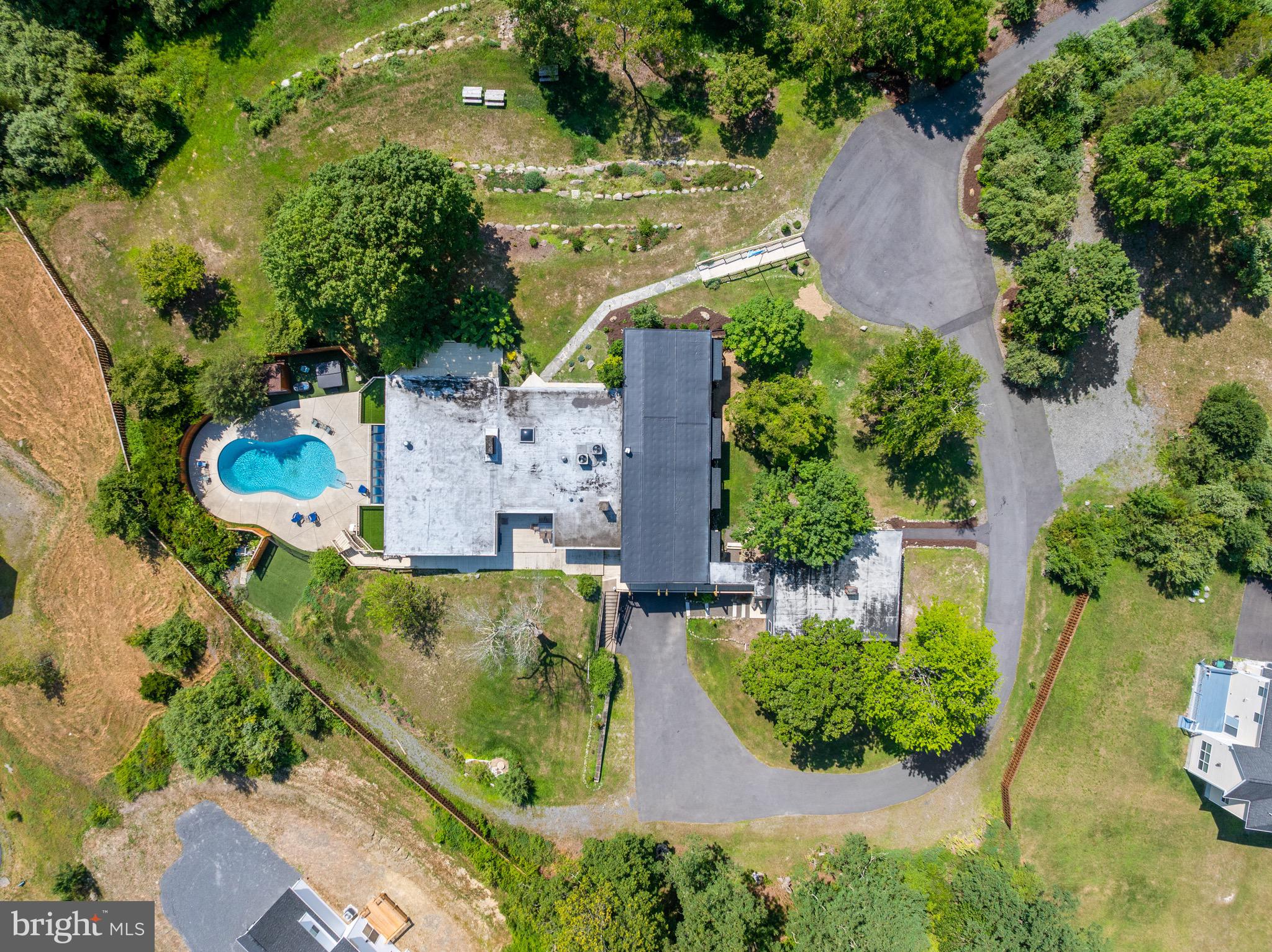 STROUDSBURG - Residential