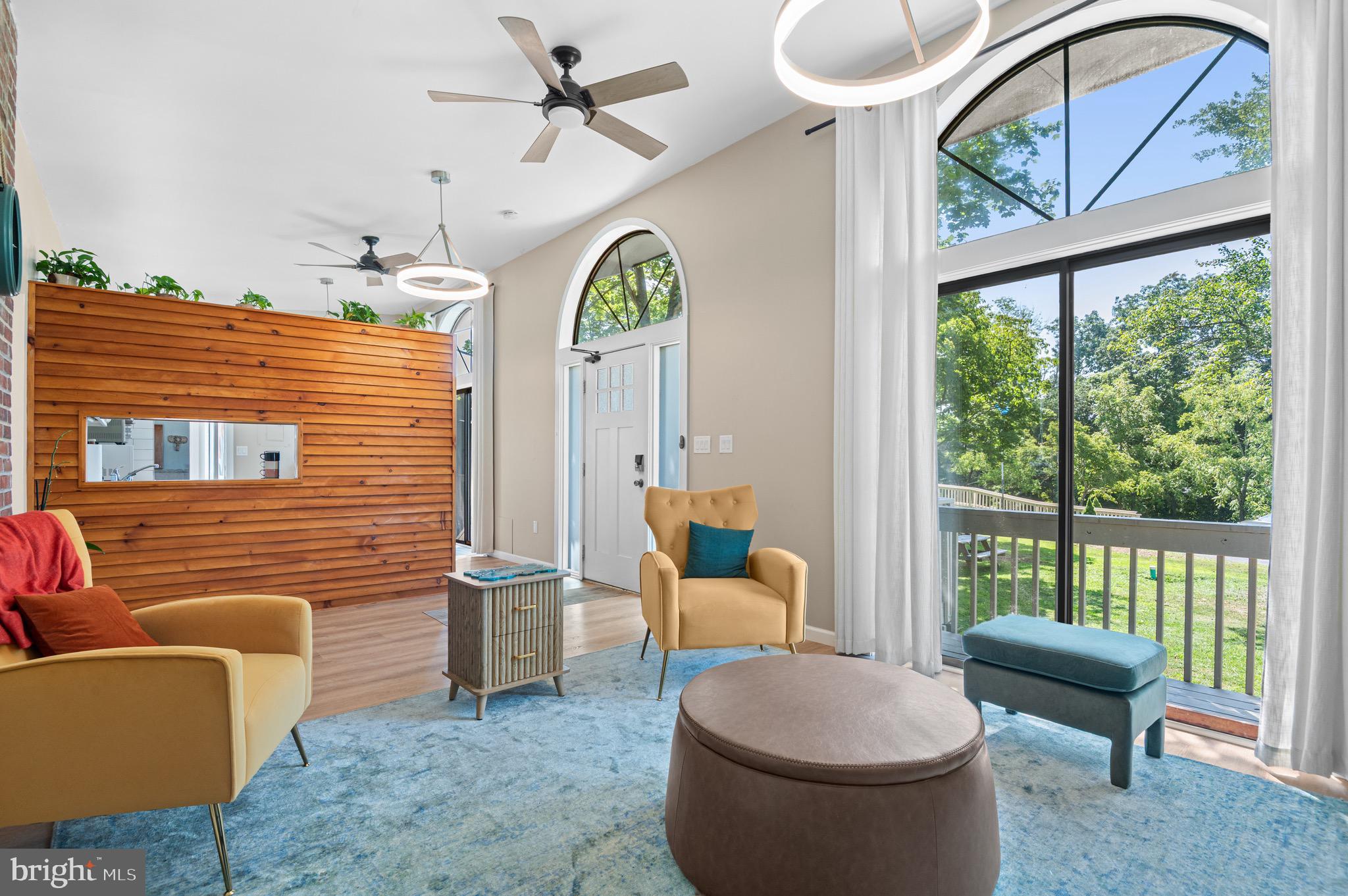 STROUDSBURG - Residential