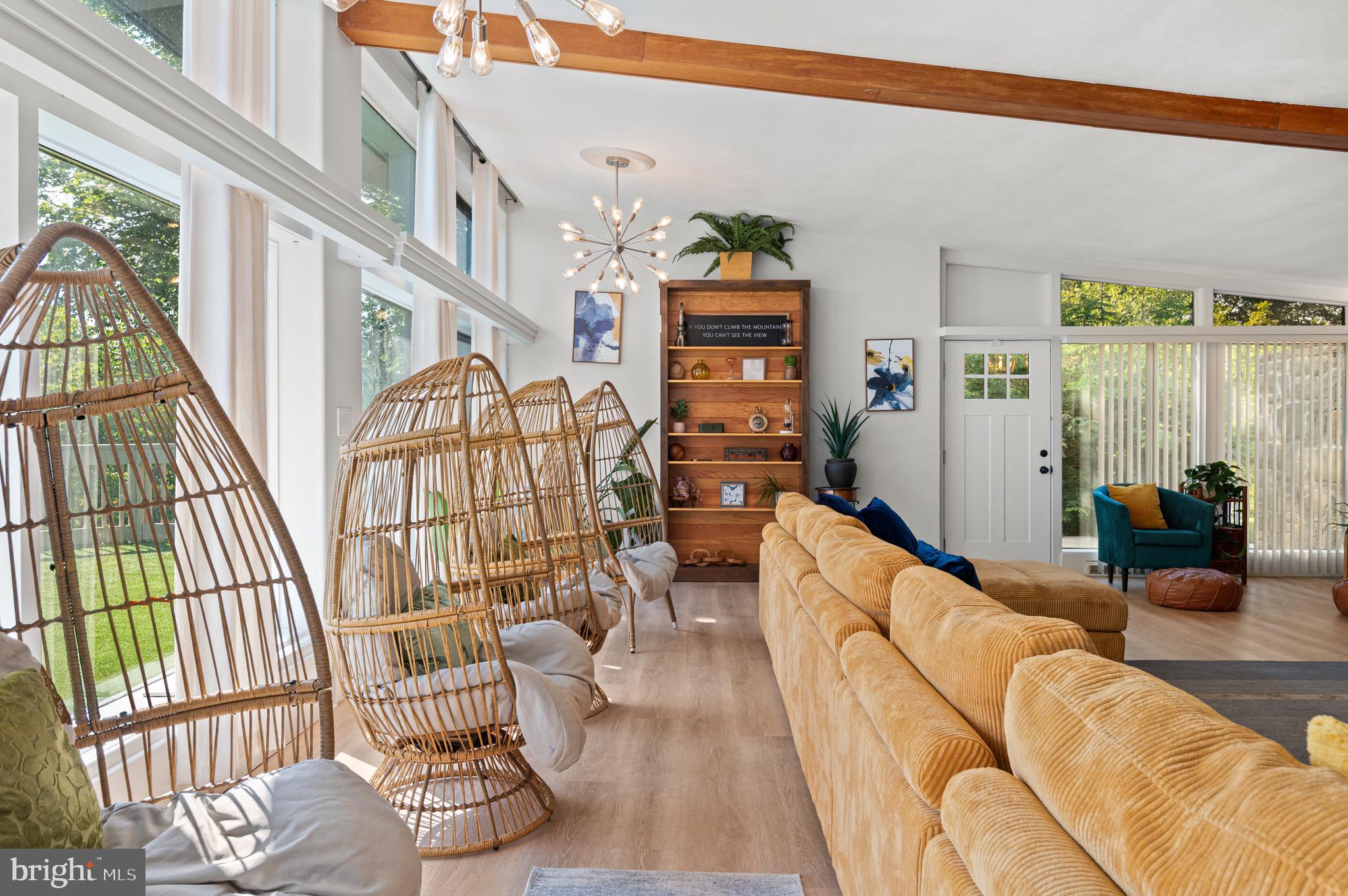 STROUDSBURG - Residential