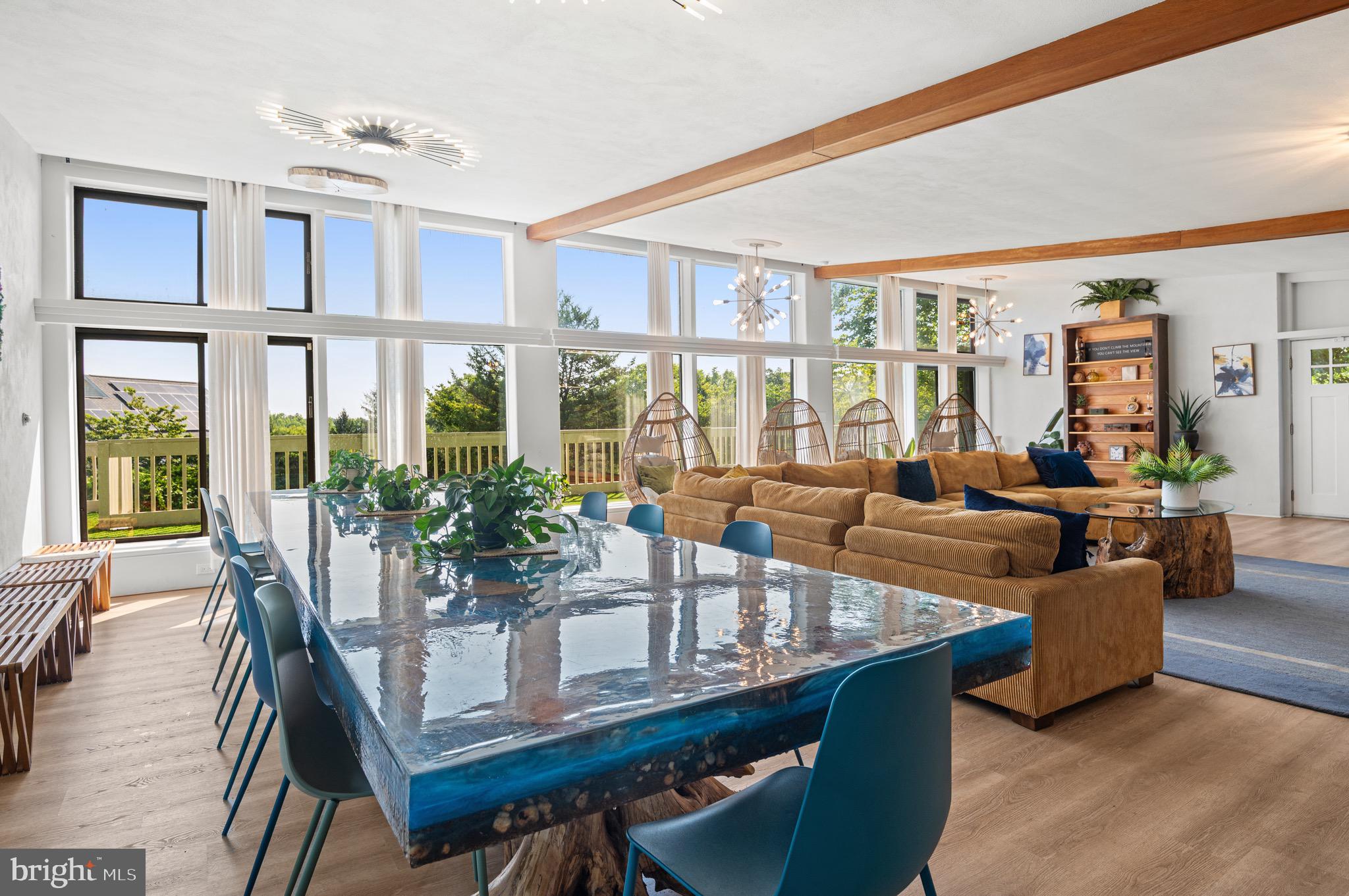 STROUDSBURG - Residential