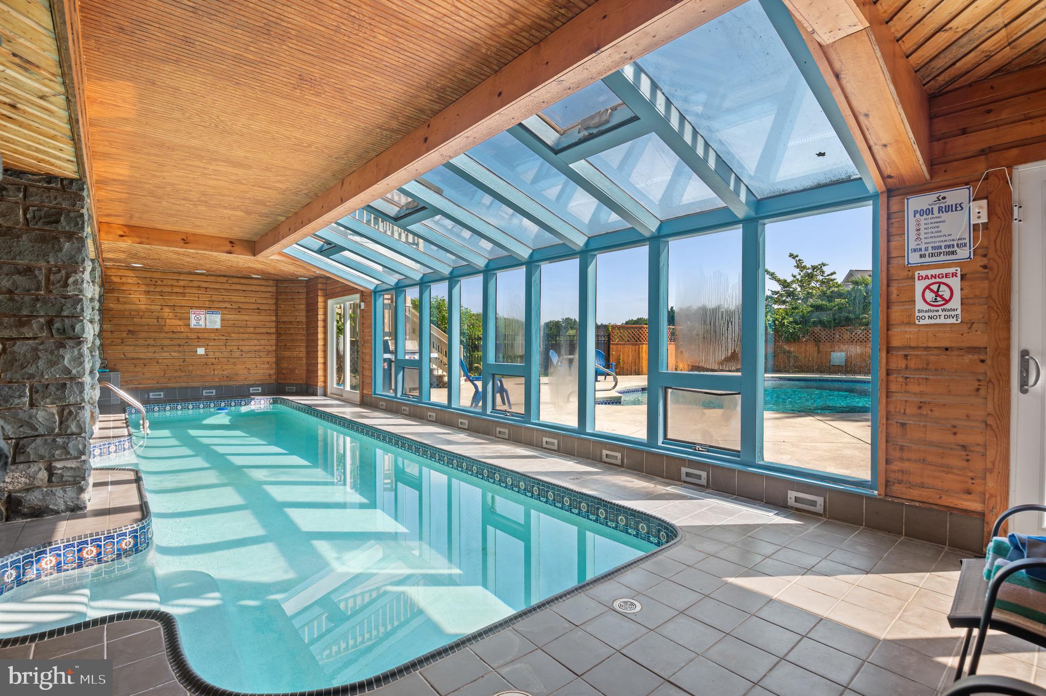 STROUDSBURG - Residential