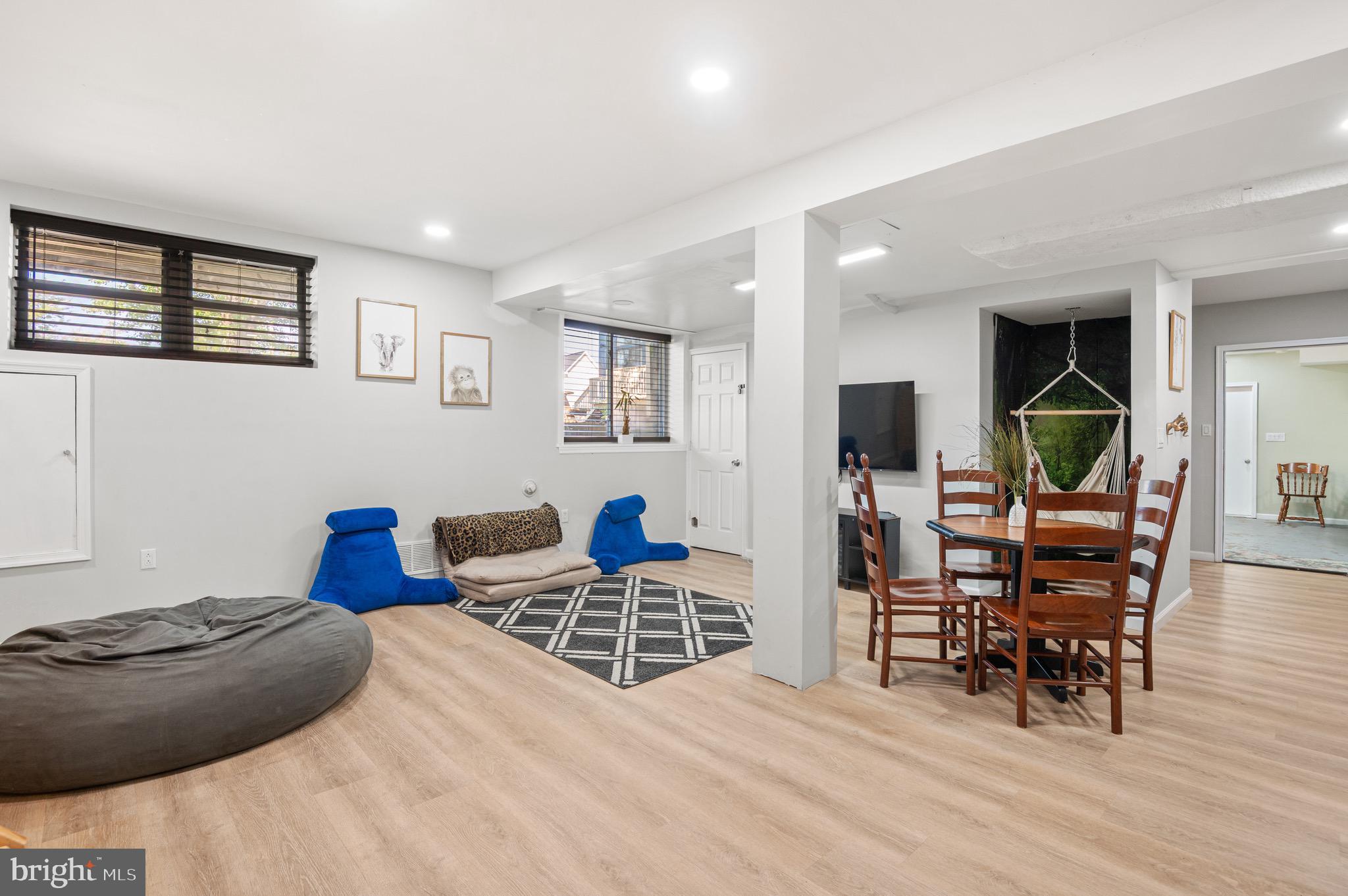 STROUDSBURG - Residential