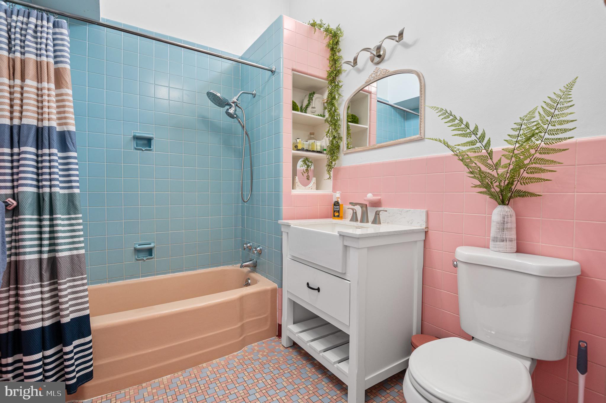 STROUDSBURG - Residential