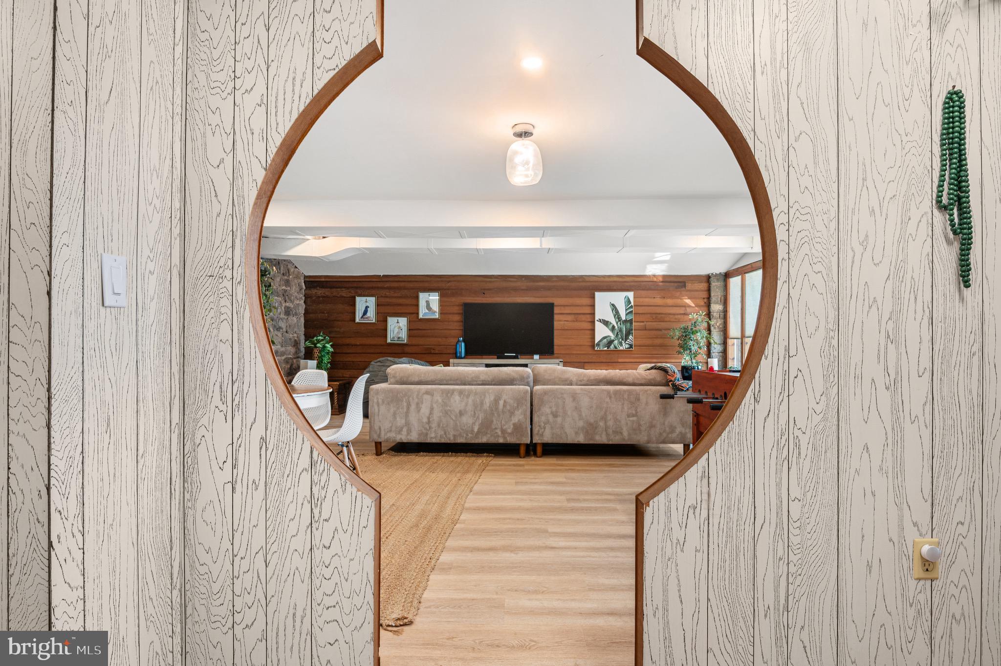 STROUDSBURG - Residential