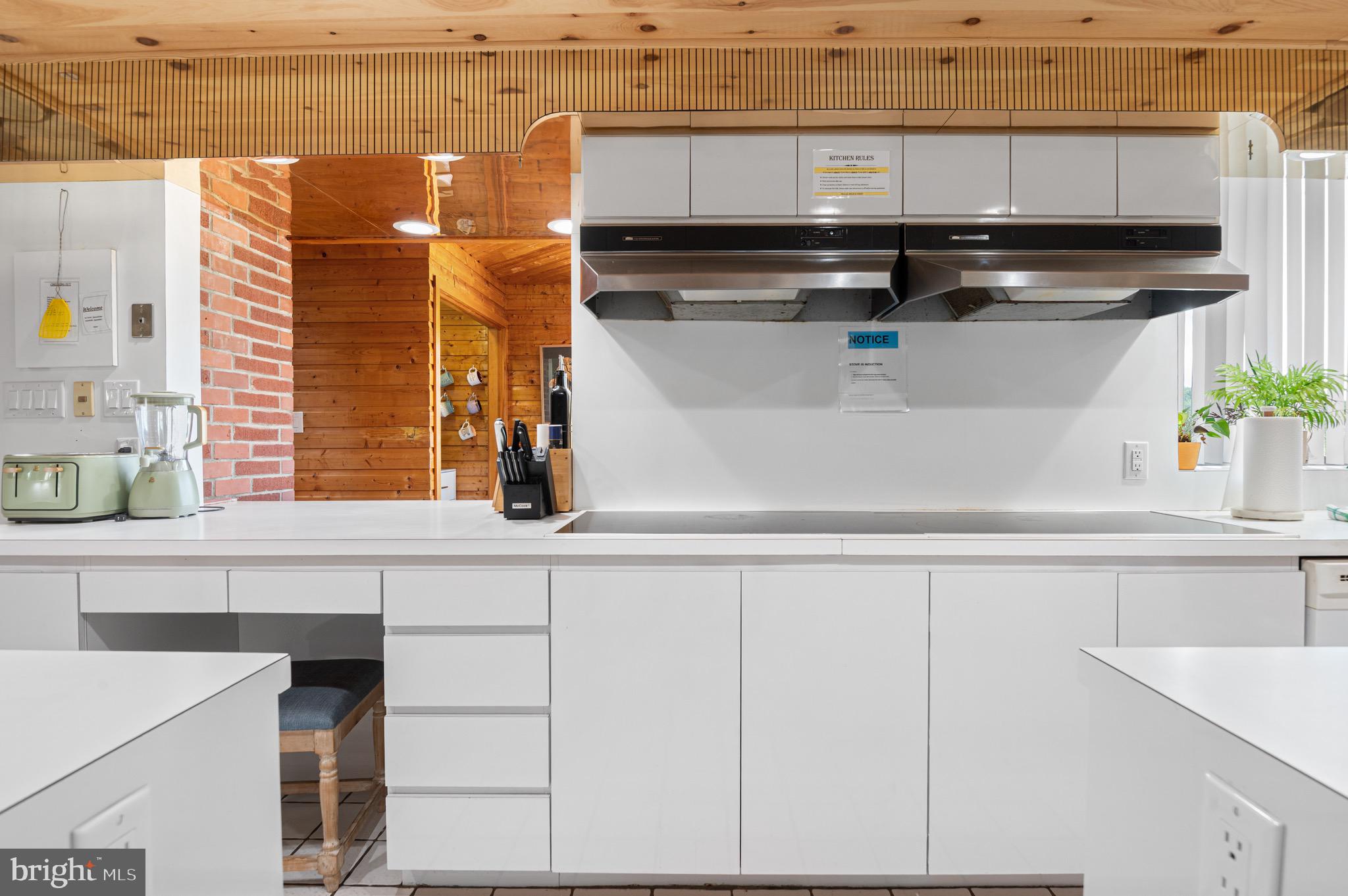 STROUDSBURG - Residential