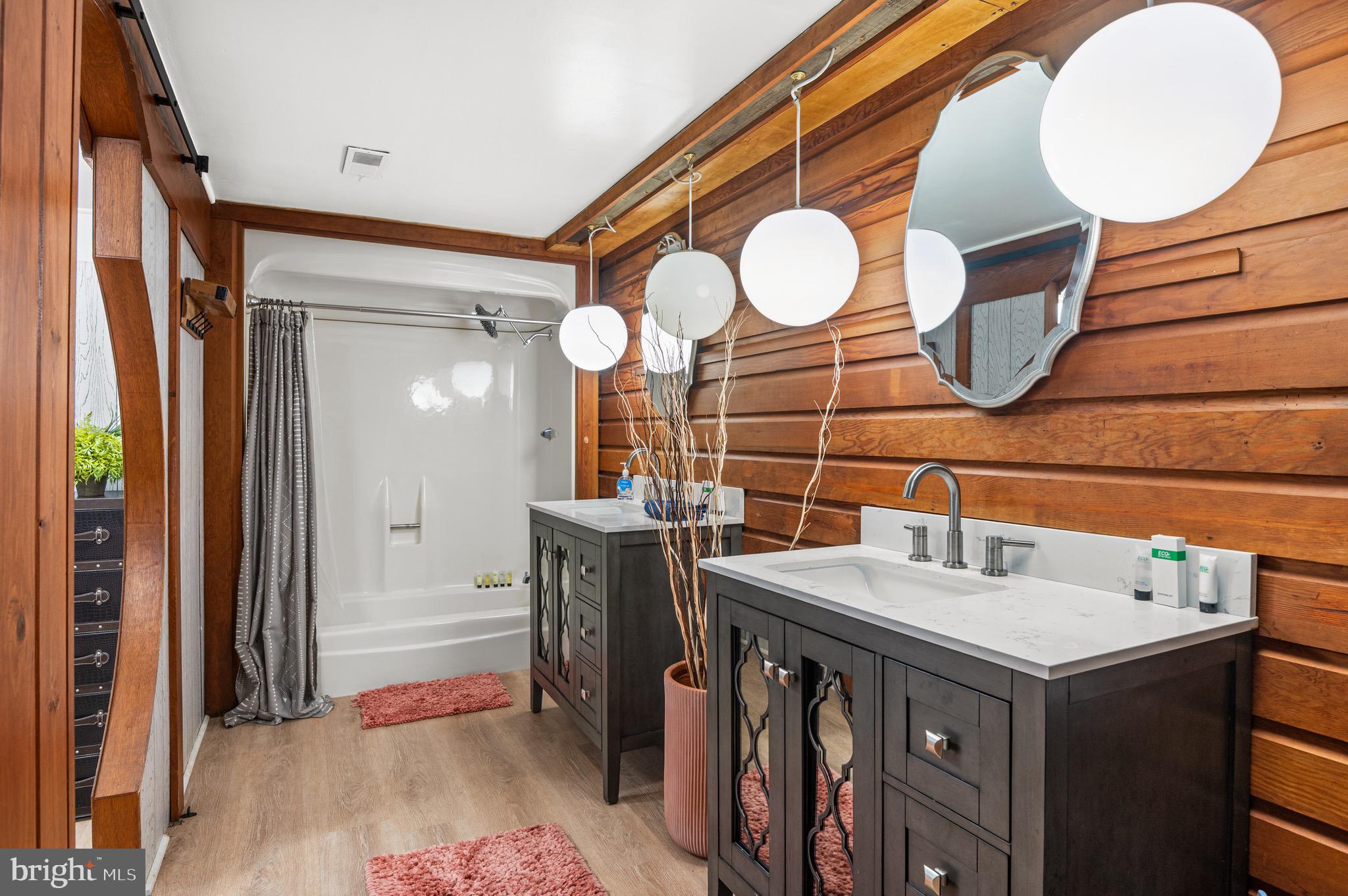 STROUDSBURG - Residential