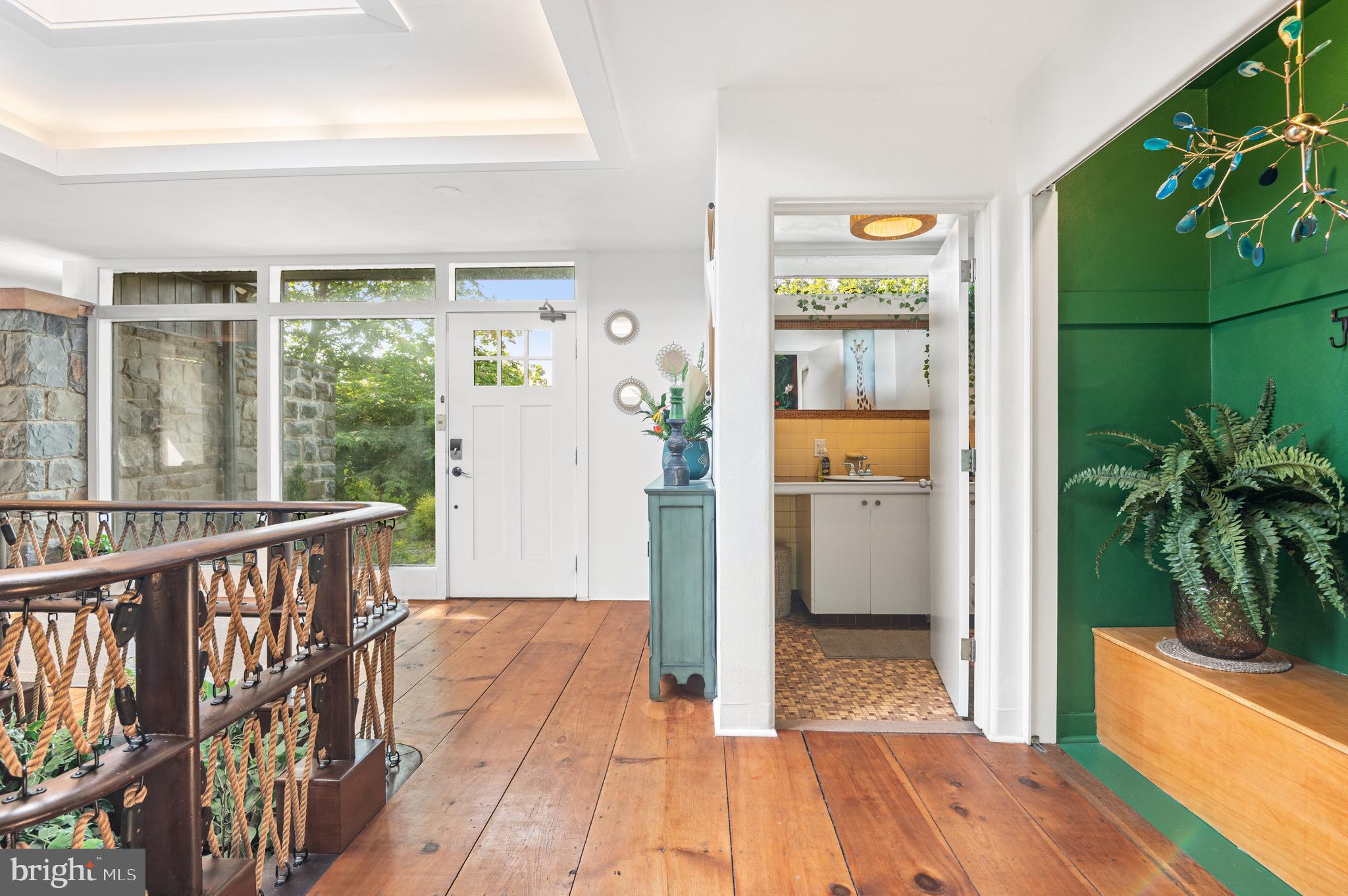 STROUDSBURG - Residential