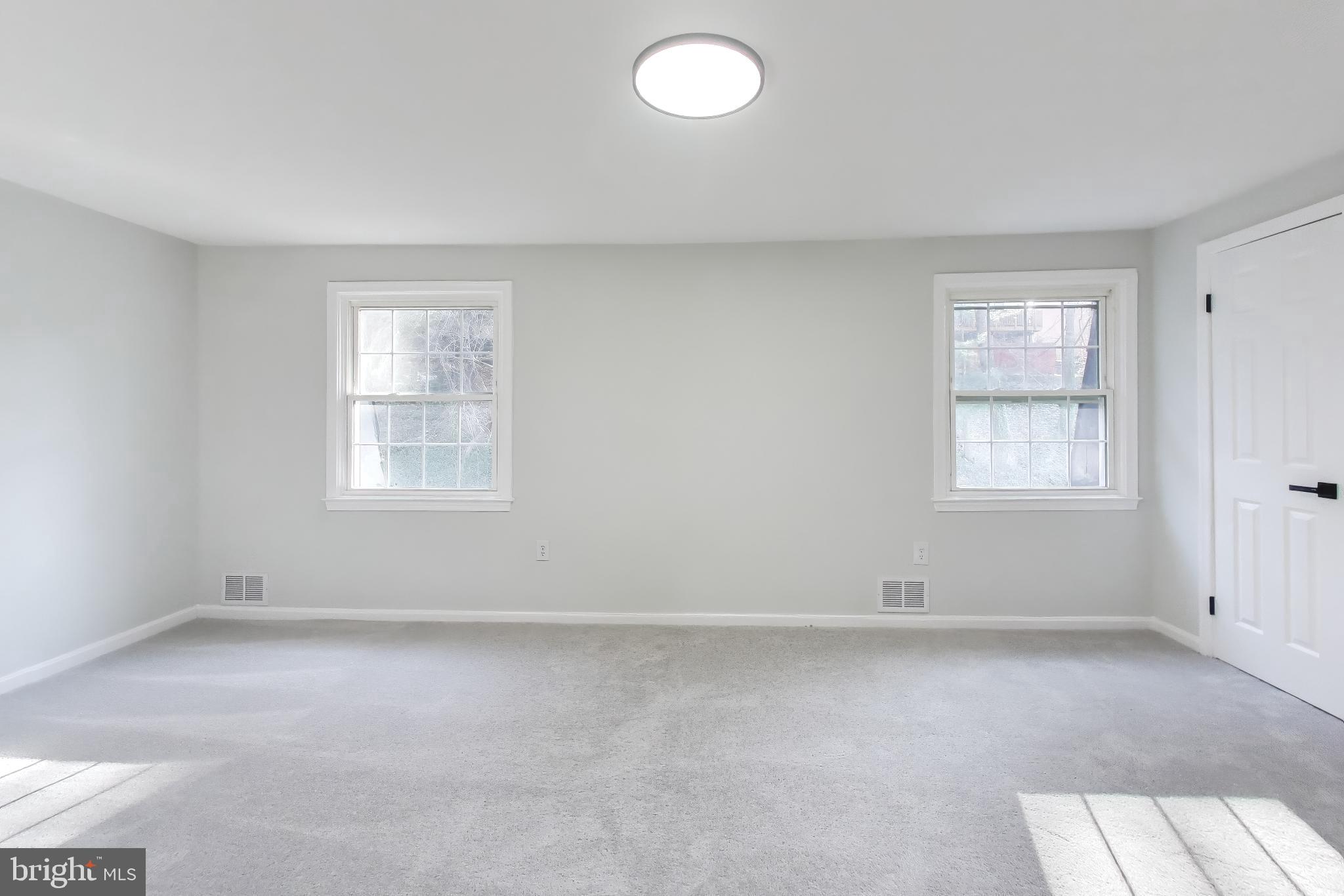 PINEWOOD HILL - Residential