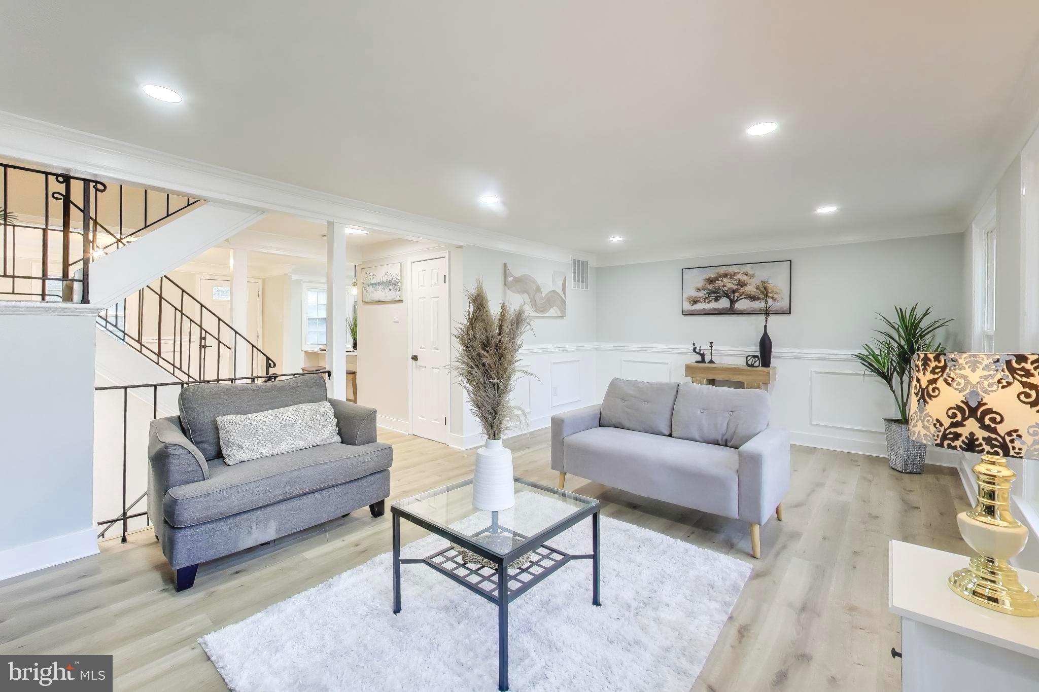 PINEWOOD HILL - Residential