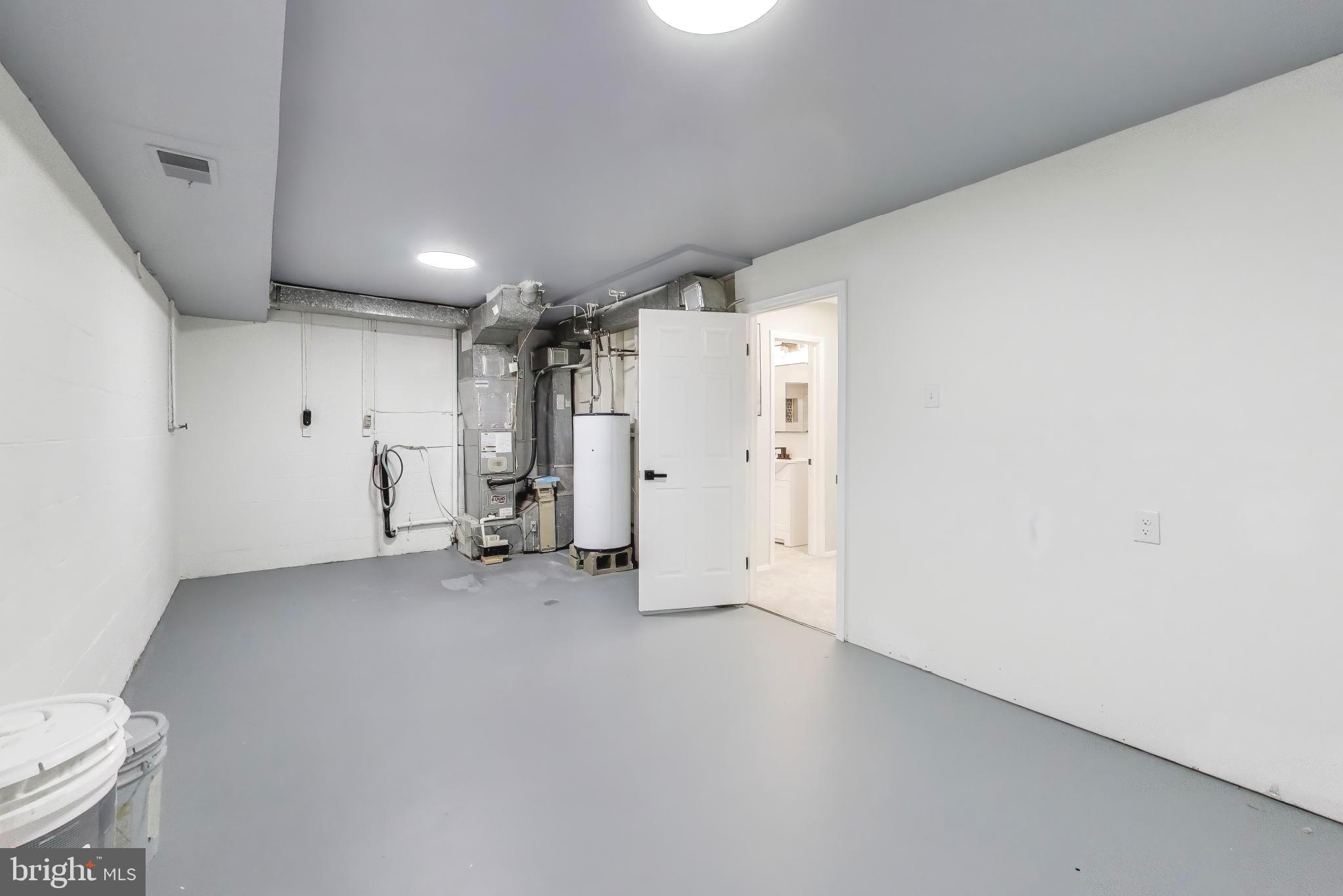 PINEWOOD HILL - Residential