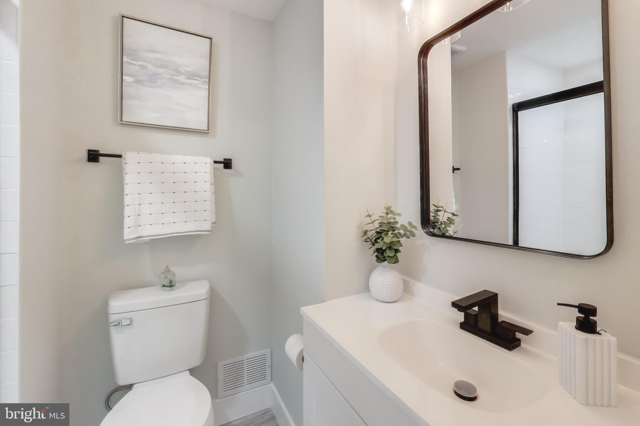 PINEWOOD HILL - Residential