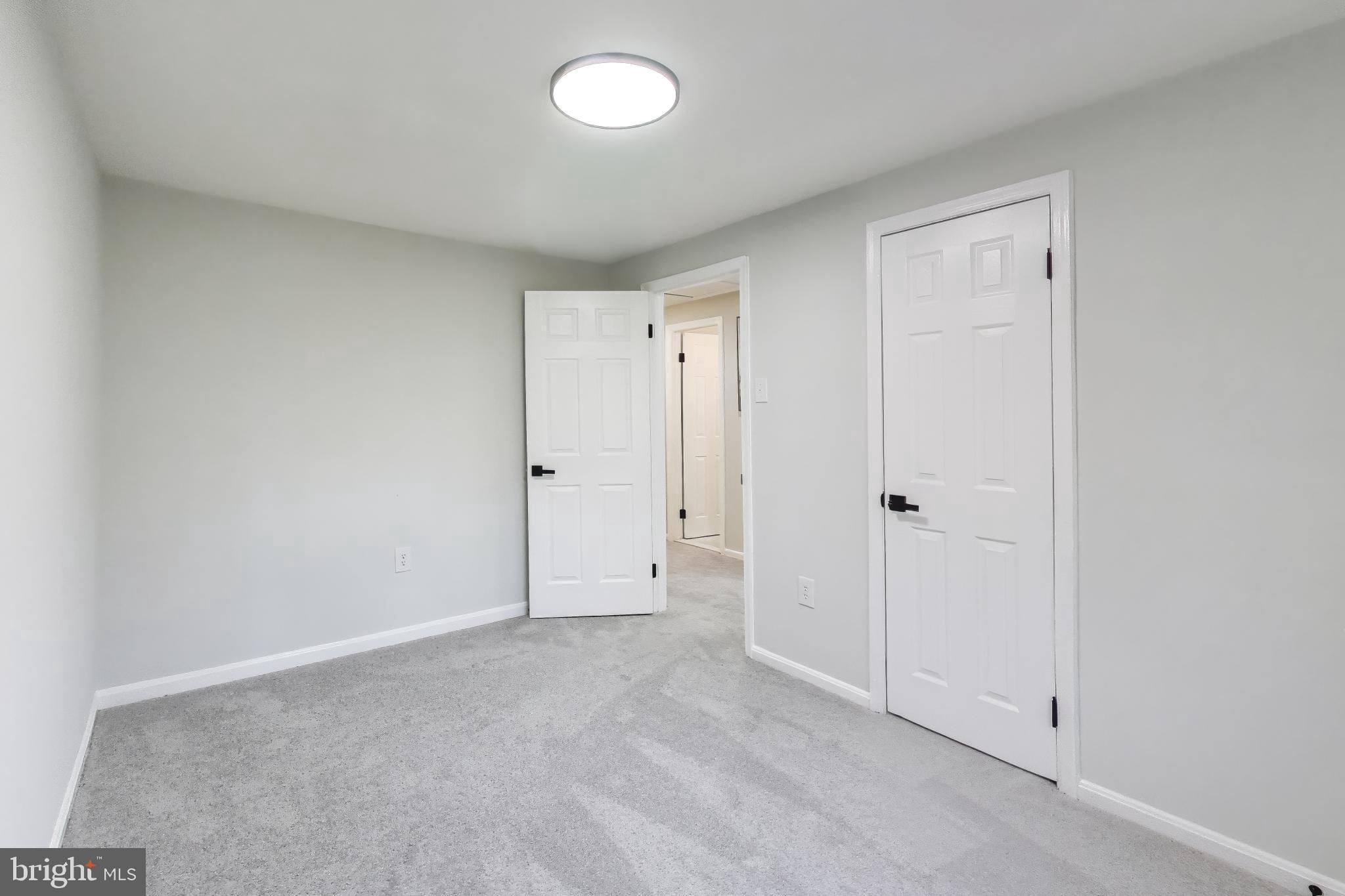 PINEWOOD HILL - Residential