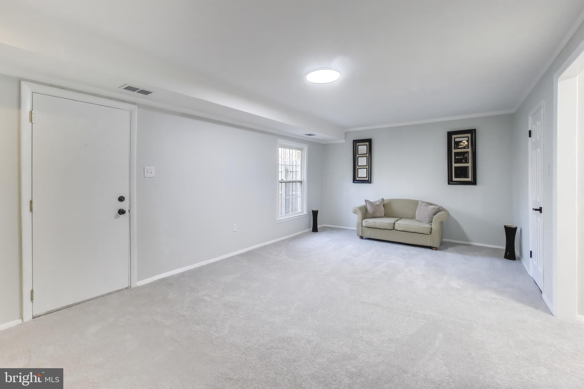 PINEWOOD HILL - Residential