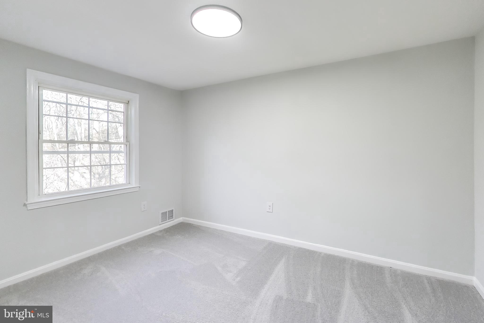 PINEWOOD HILL - Residential