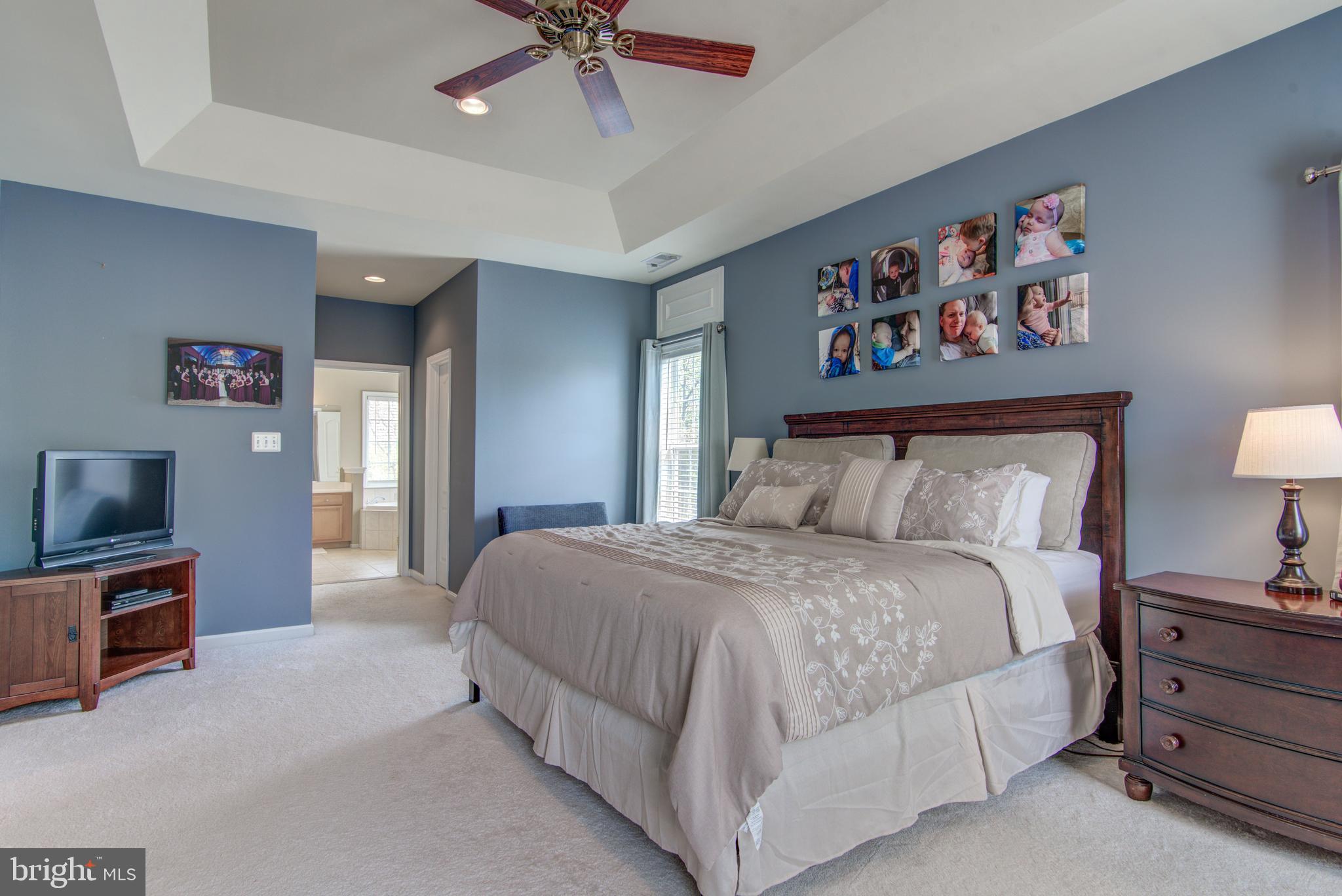 SIGNATURE AT BROADLANDS - Residential Lease