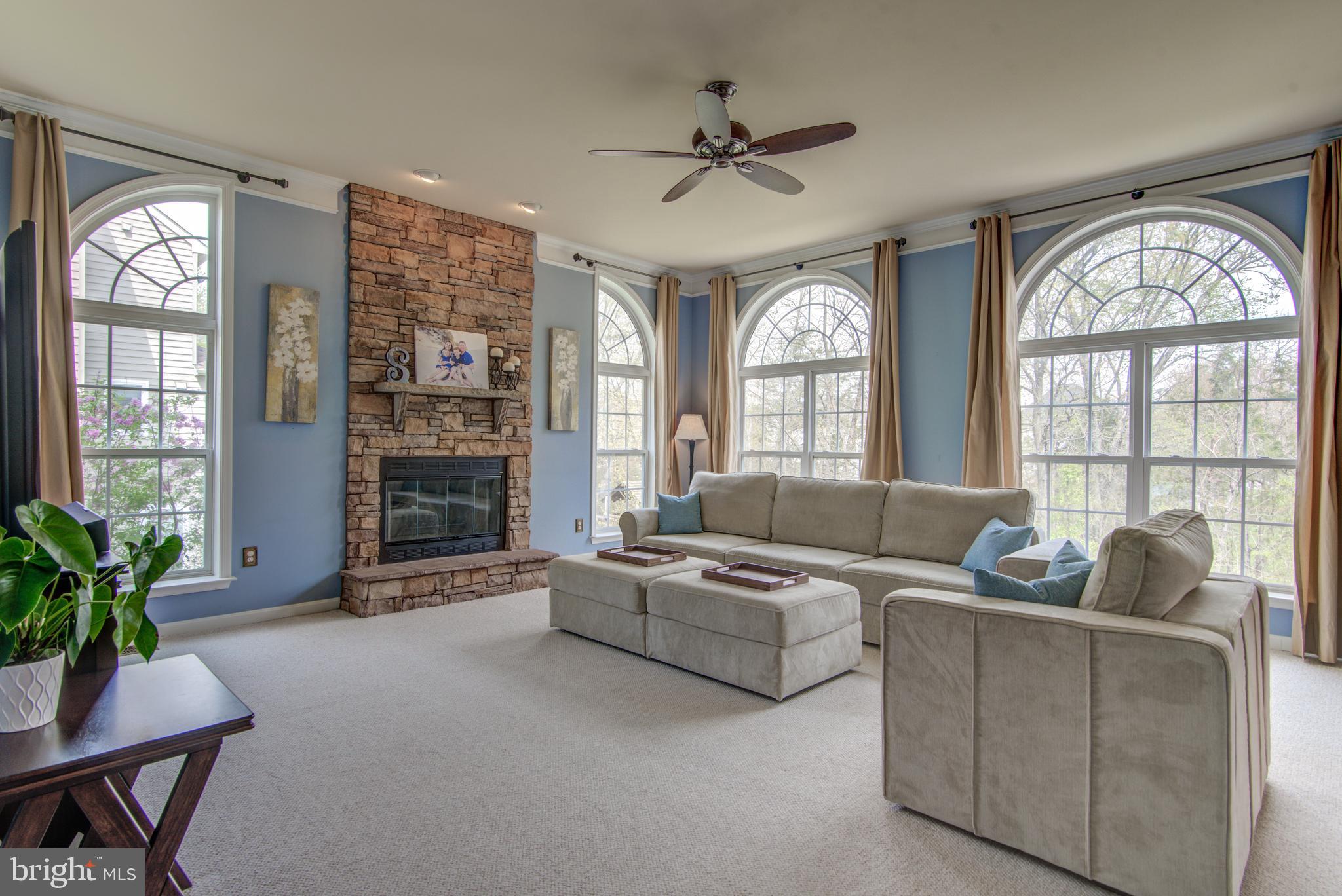 SIGNATURE AT BROADLANDS - Residential Lease