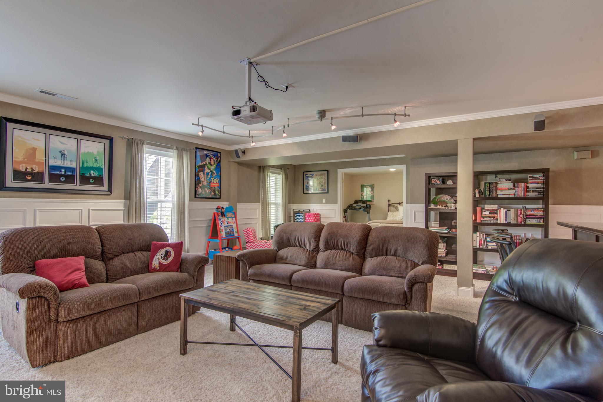 SIGNATURE AT BROADLANDS - Residential Lease