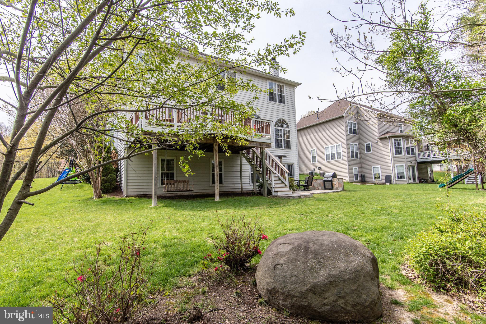 SIGNATURE AT BROADLANDS - Residential Lease